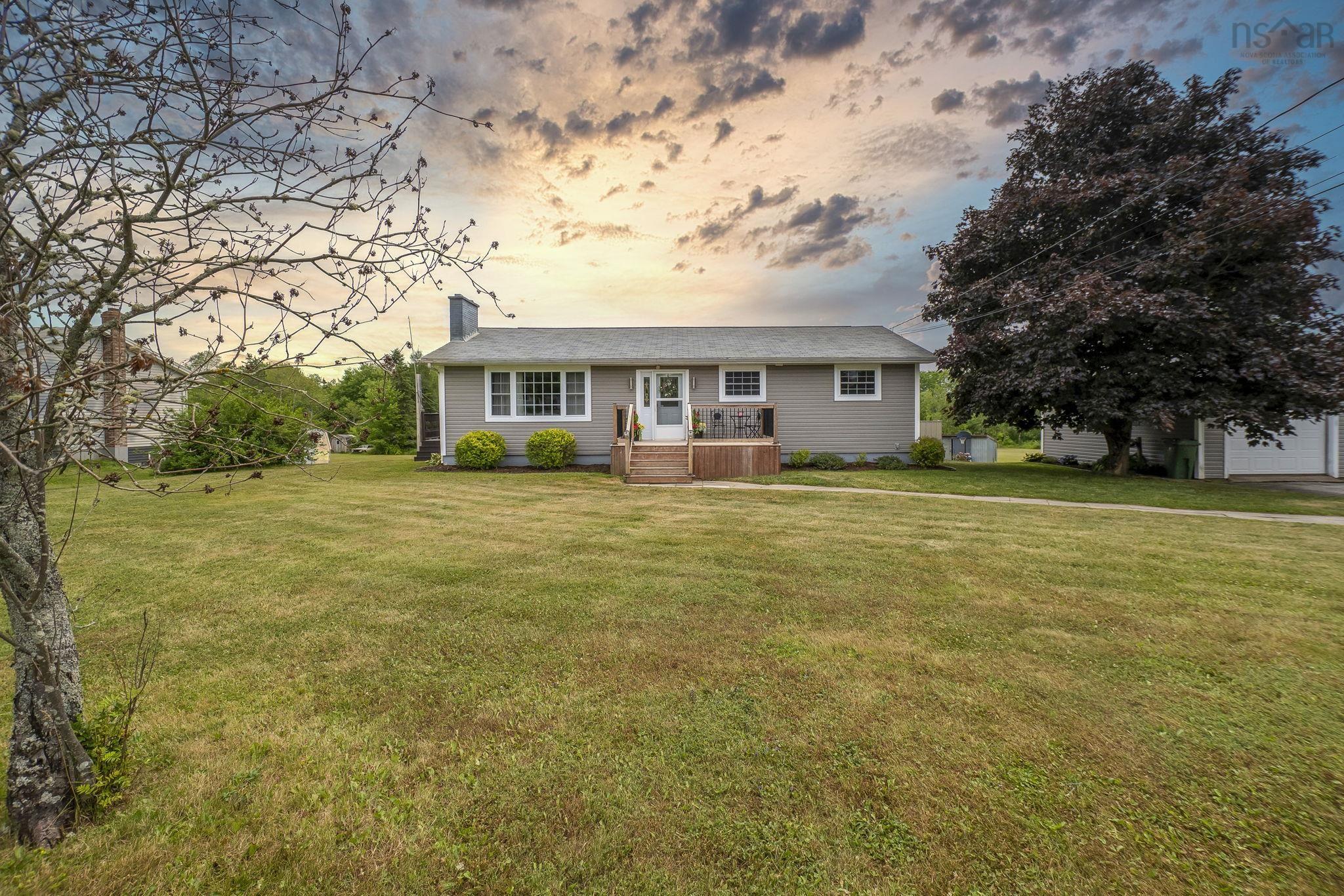 $619,900.00: 1389 Highway 2, Lantz