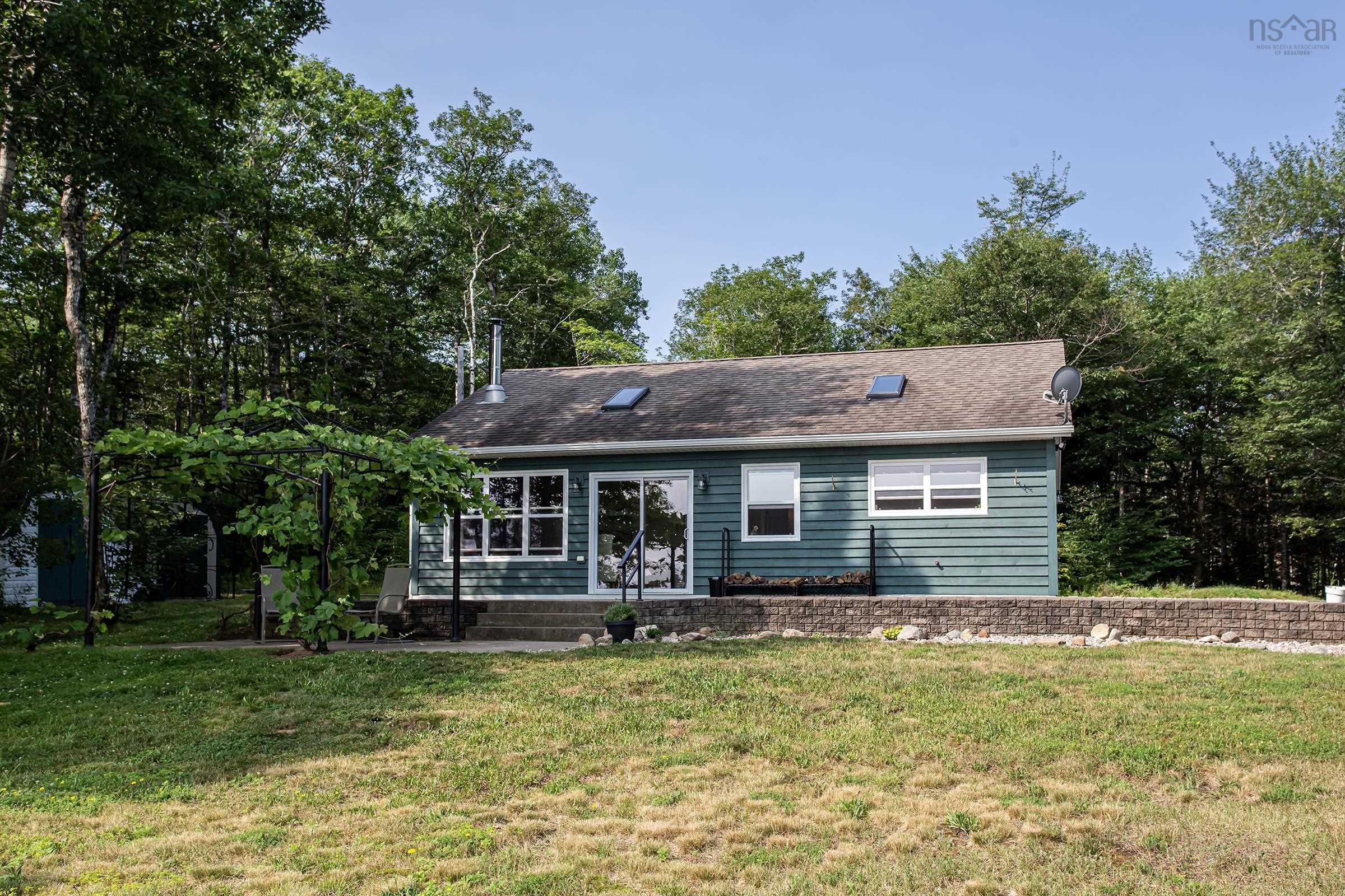 $475,000.00: 4464 Old Liverpool Road, Big Molly Upsim Lake