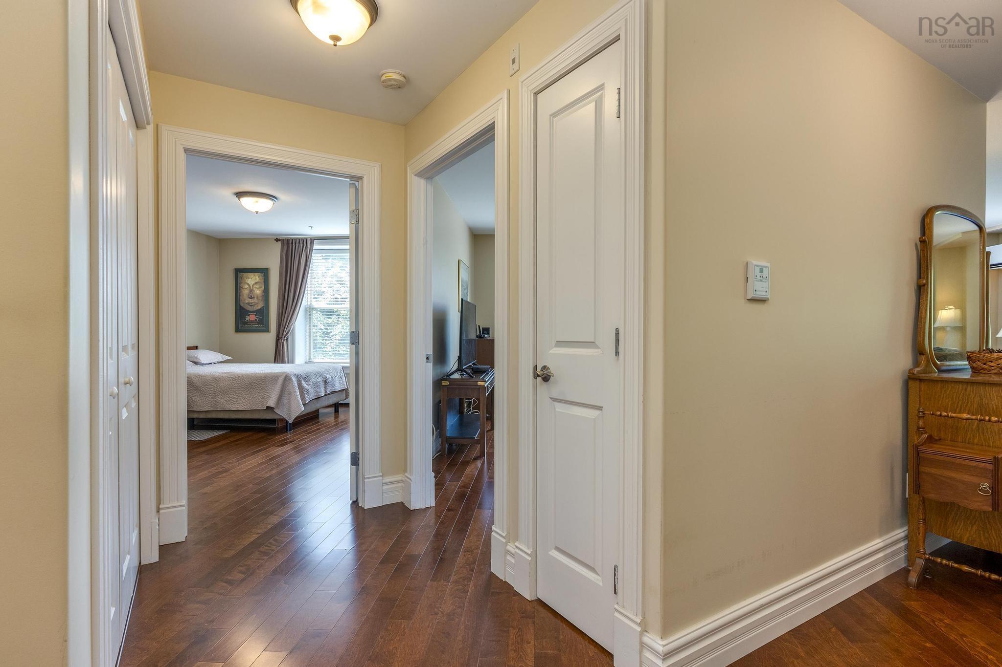 $585,000.00: 108 87 Pebblecreek Crescent, Portland Hills