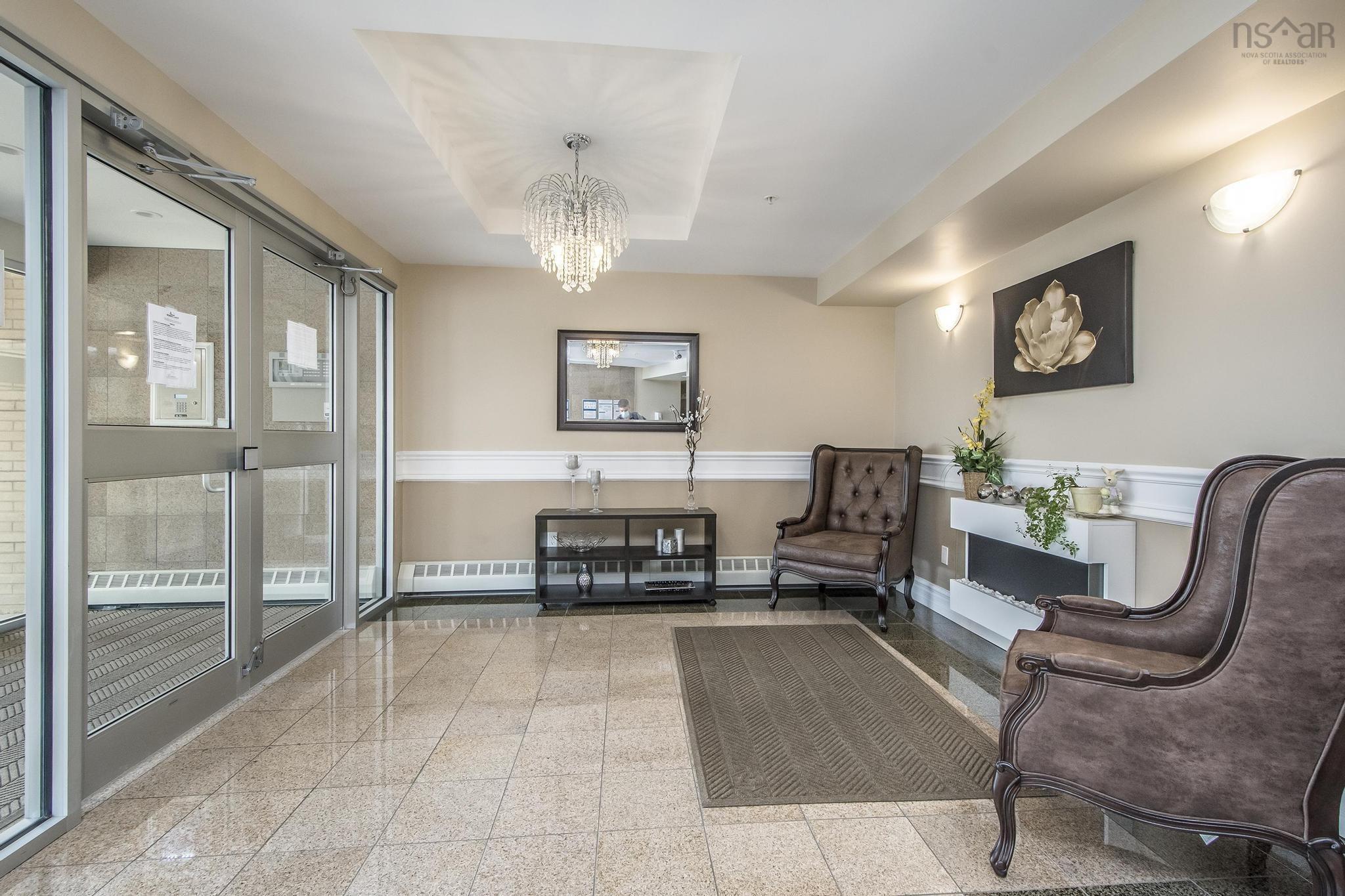 $585,000.00: 108 87 Pebblecreek Crescent, Portland Hills