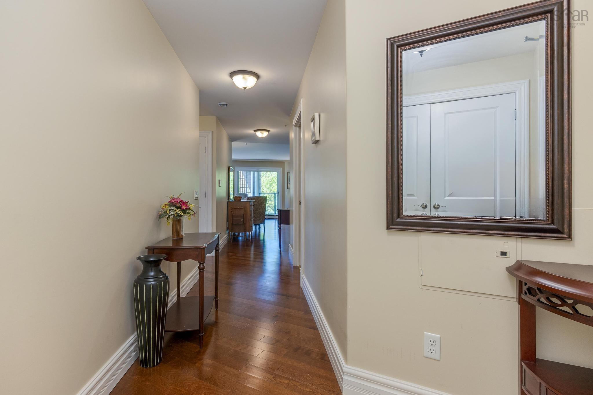 $585,000.00: 108 87 Pebblecreek Crescent, Portland Hills