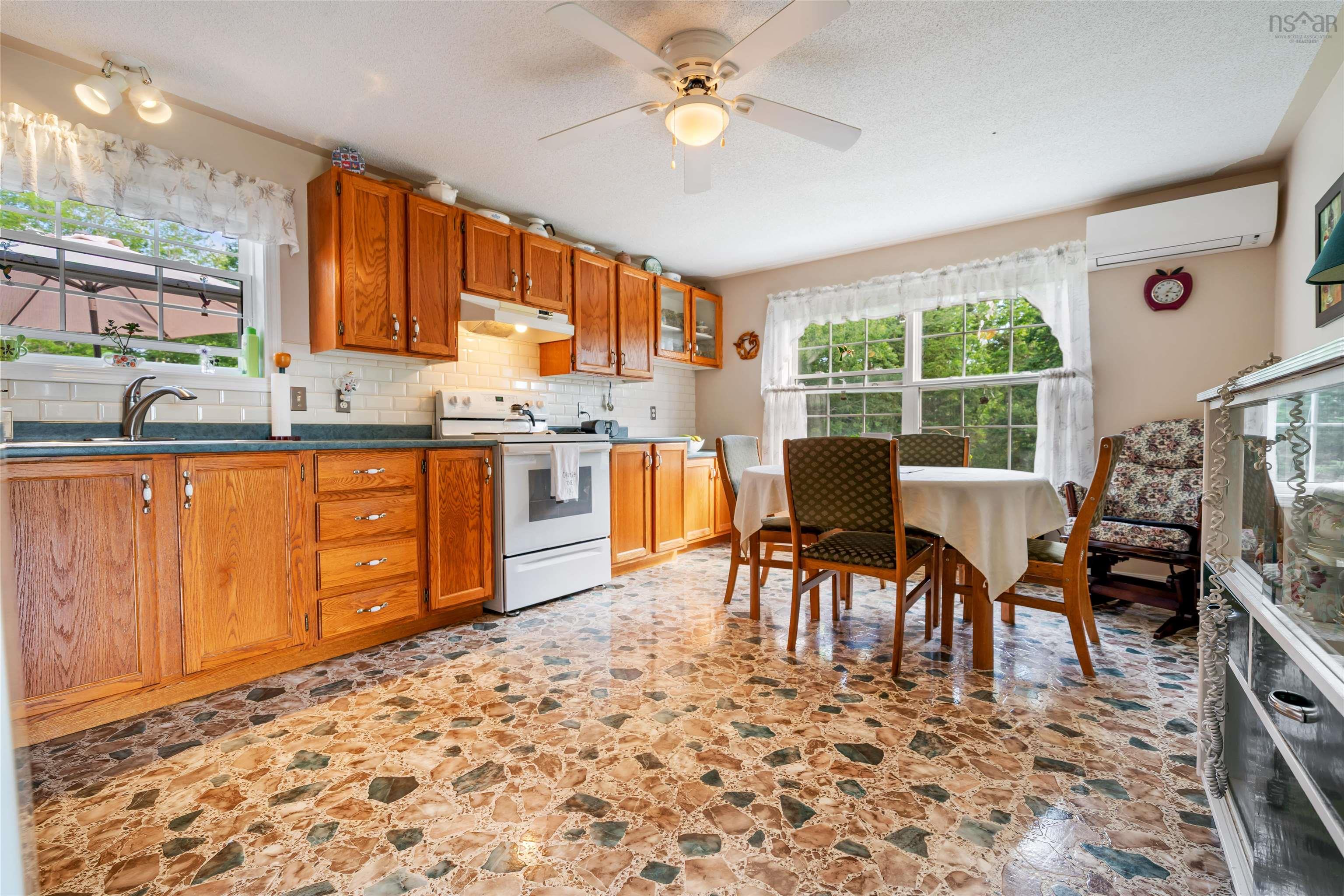 $349,900.00: 481 Frasers Mountain Branch Road, Woodburn