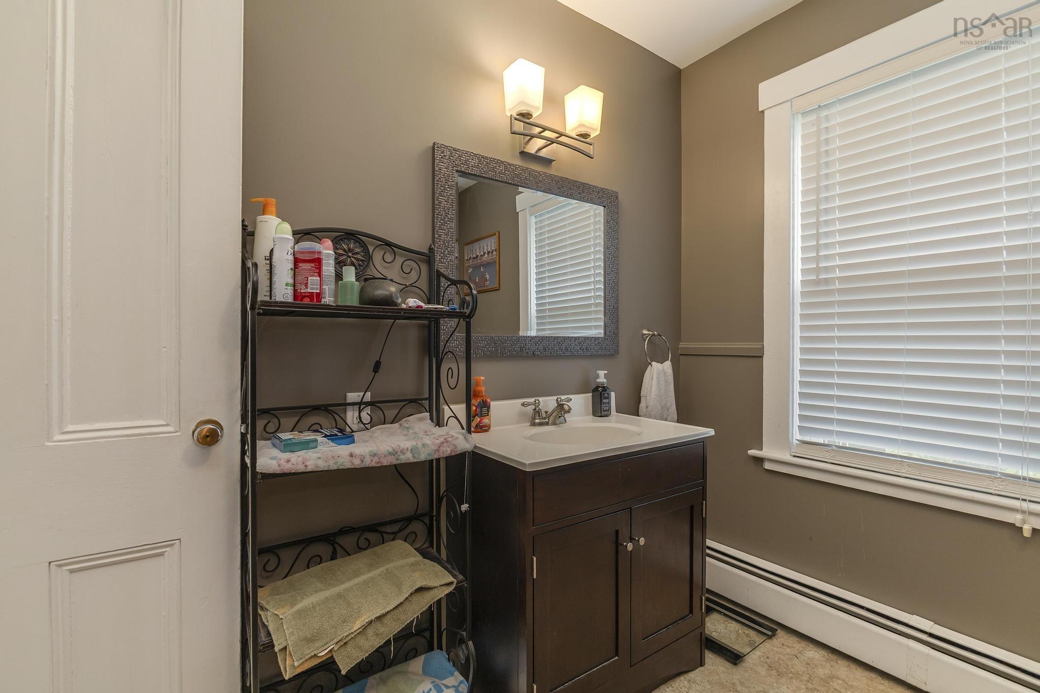 $299,900.00: 326 Shelburne Street, New Glasgow