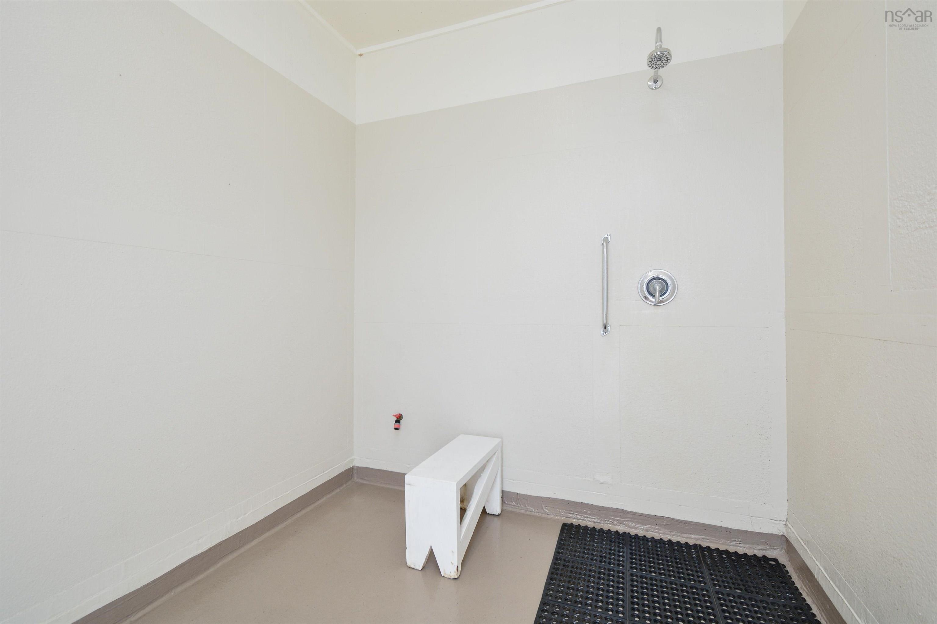 $1,200,000.00: 8885 Highway 105, Baddeck Inlet