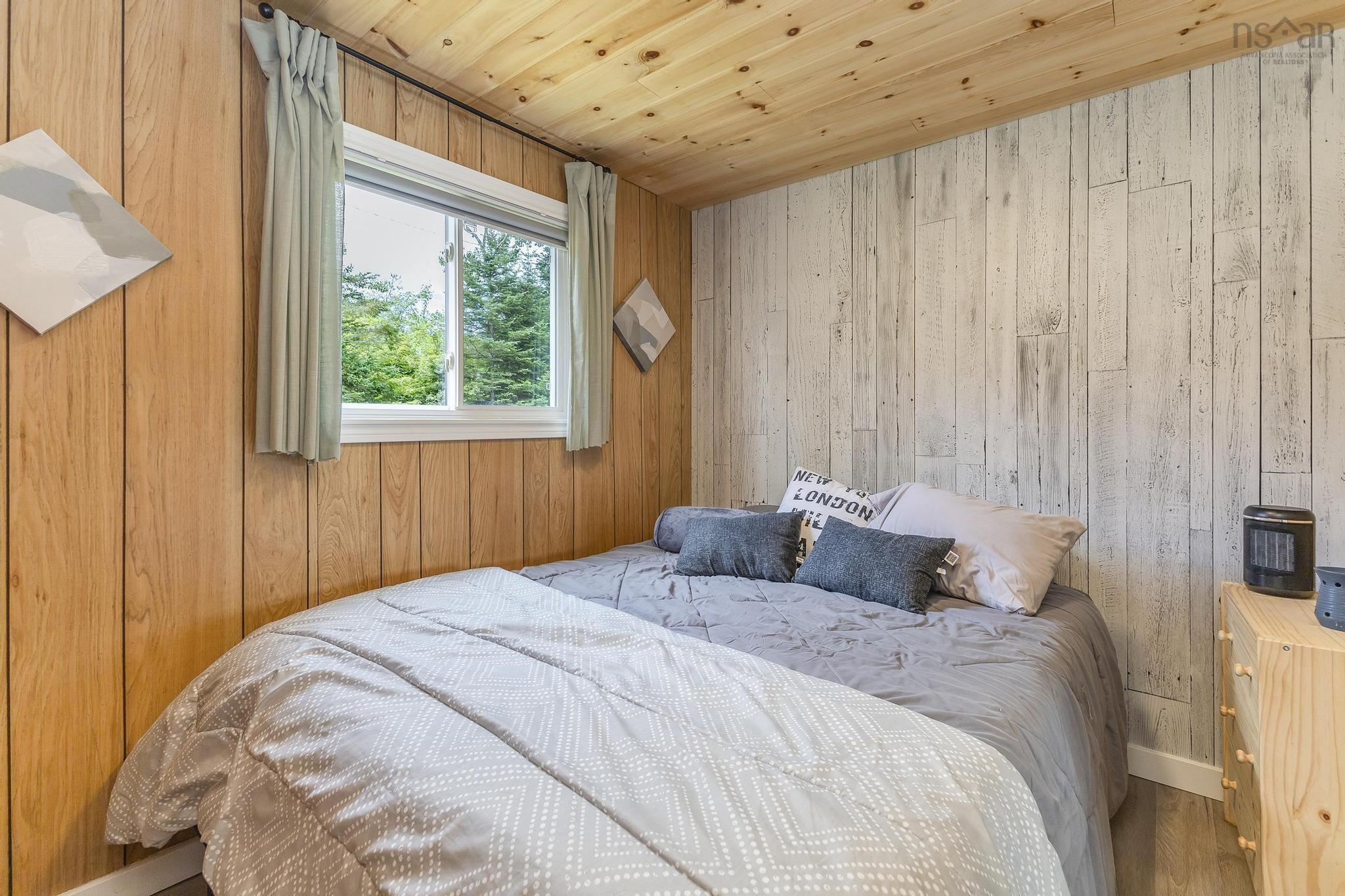 $199,900.00: 18 Fenwick Rd, Eden Lake