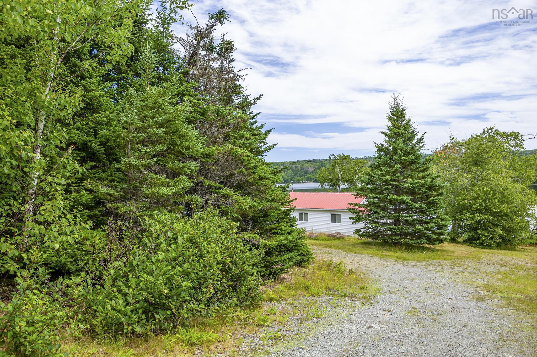 $199,900.00: 18 Fenwick Rd, Eden Lake