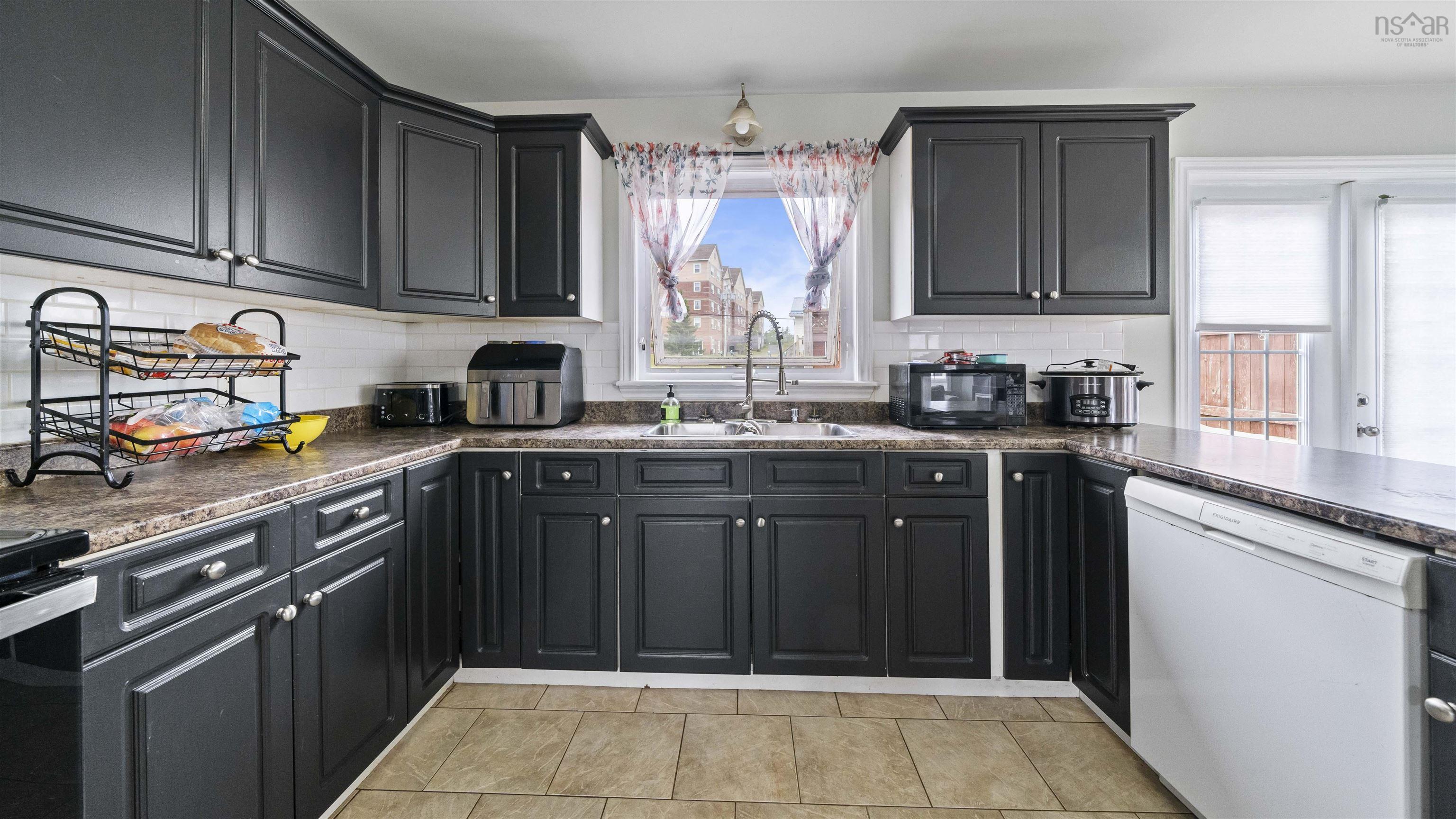 $374,900.00: 18 Coburg Crescent, Truro