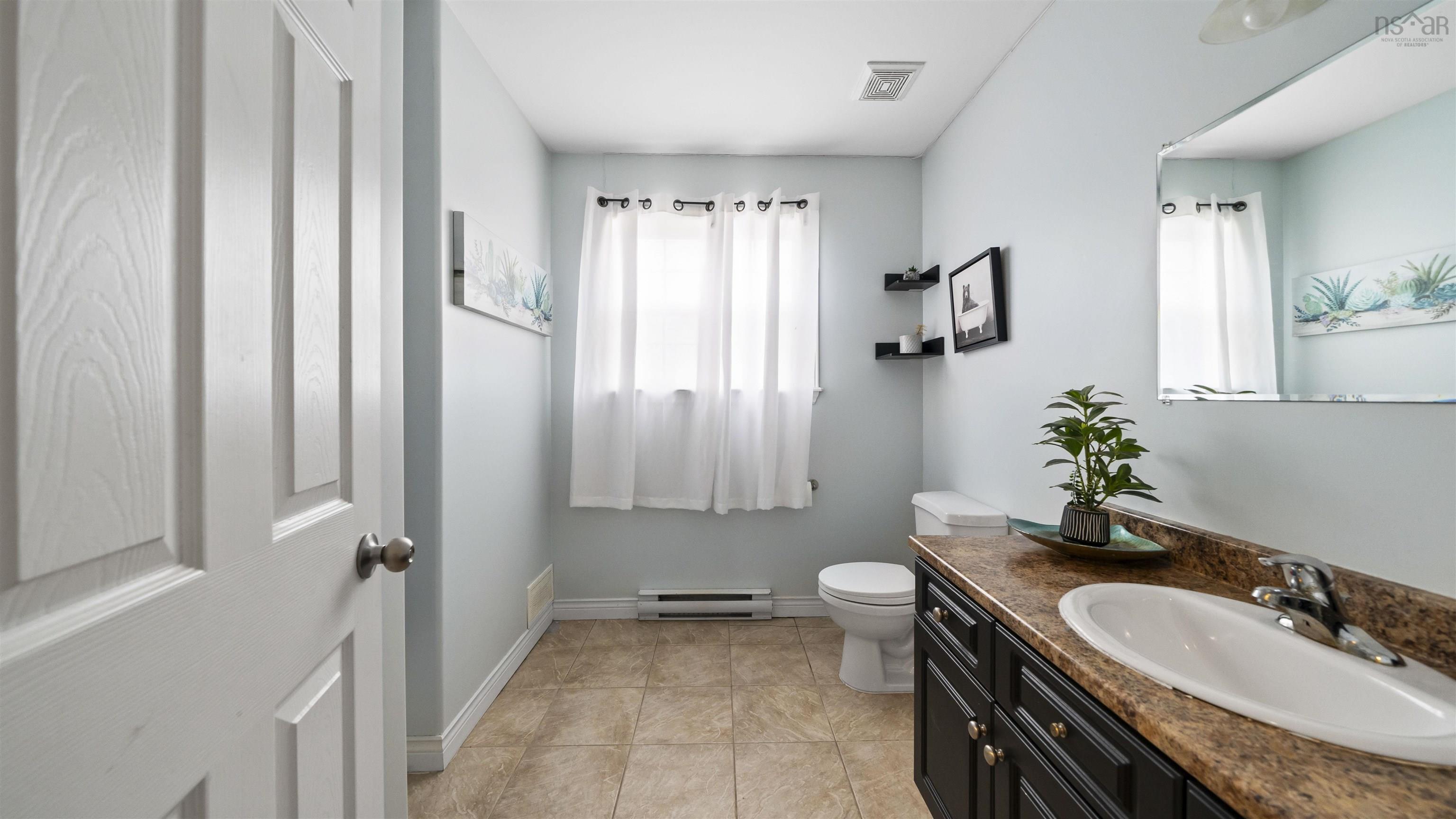 $374,900.00: 18 Coburg Crescent, Truro