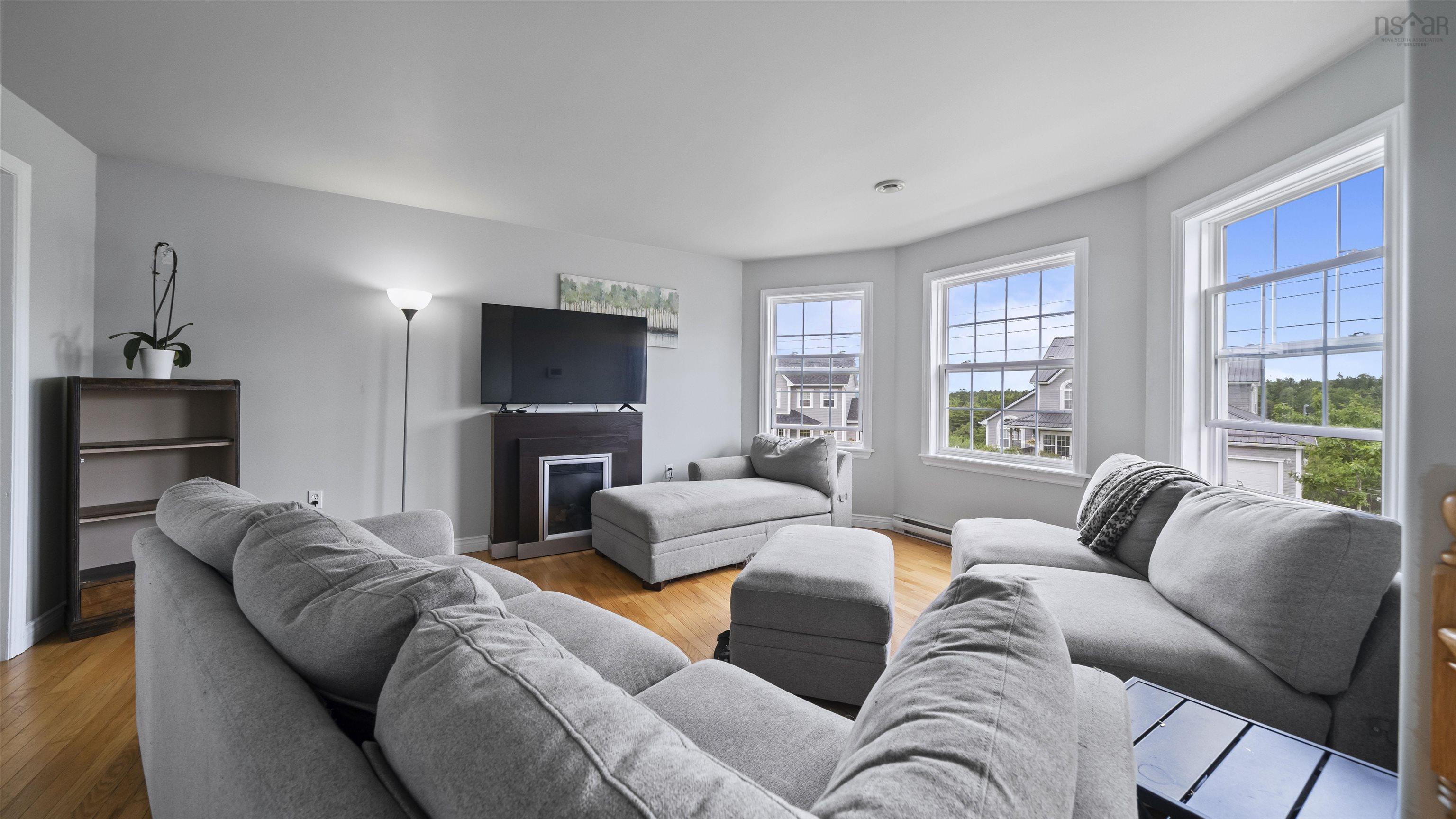 $374,900.00: 18 Coburg Crescent, Truro