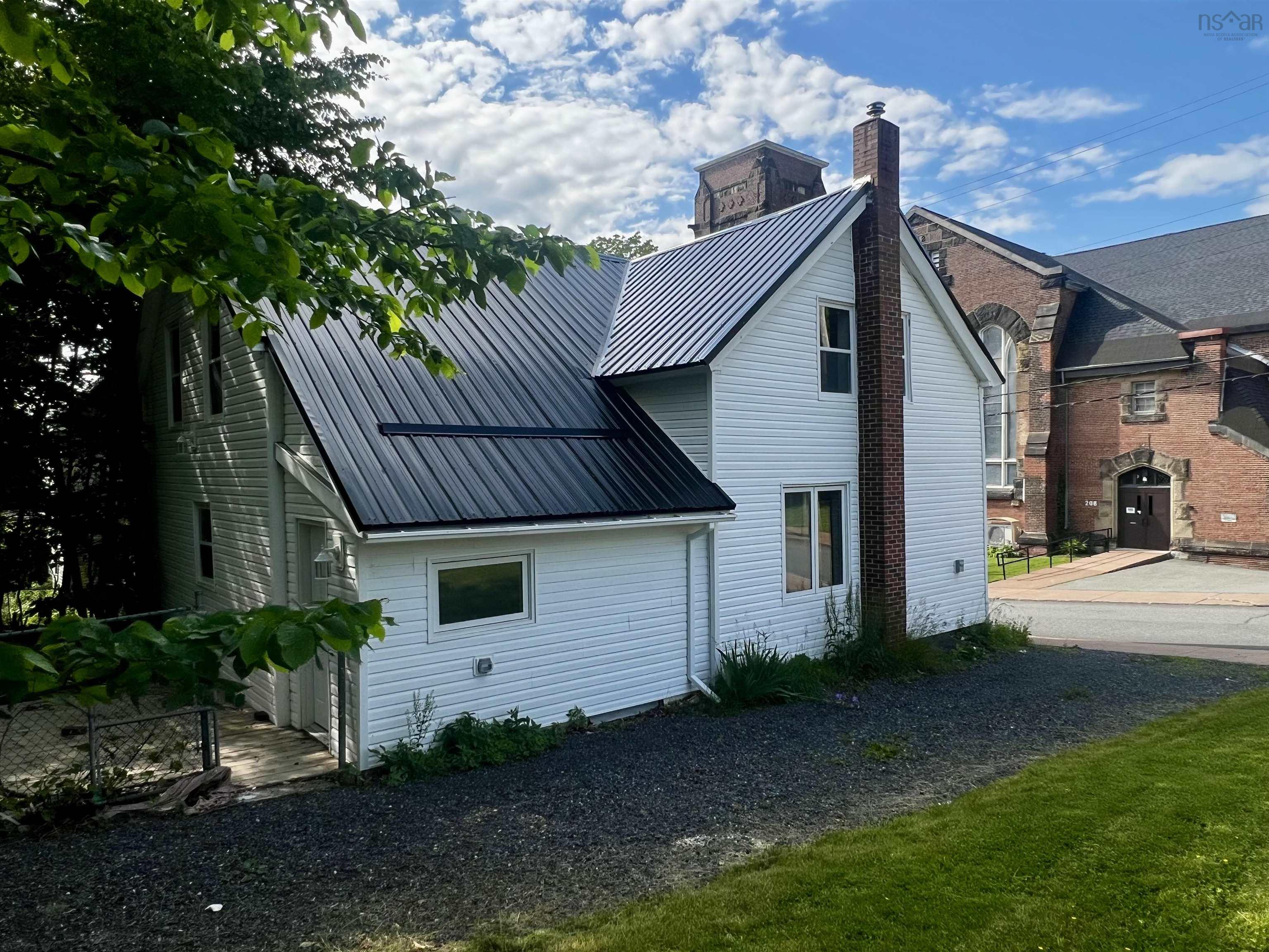 $349,900.00: 221 MacLean Street, New Glasgow