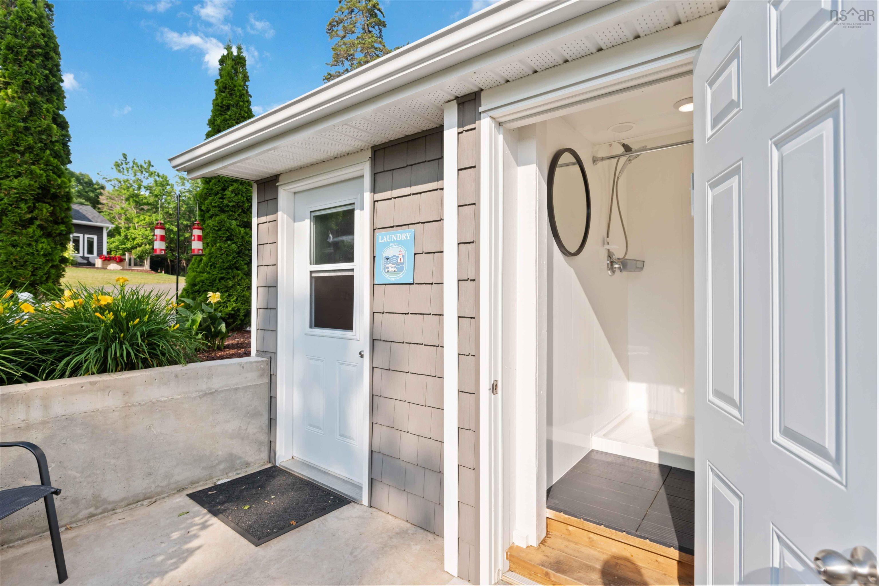 $1,895,000.00: 232/236 Victoria Street, Digby