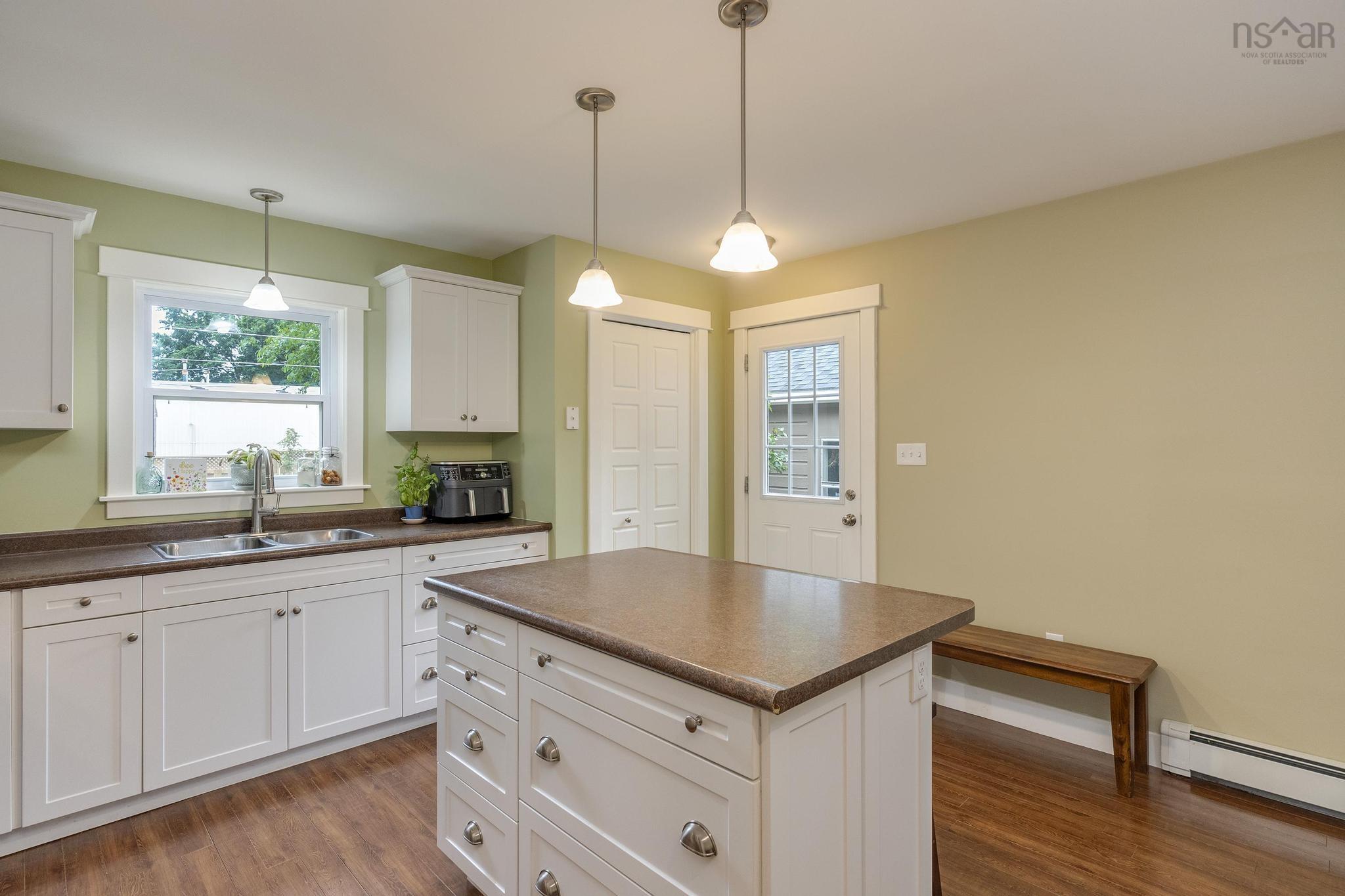 $379,900.00: 13 Lynwood Avenue, Kentville