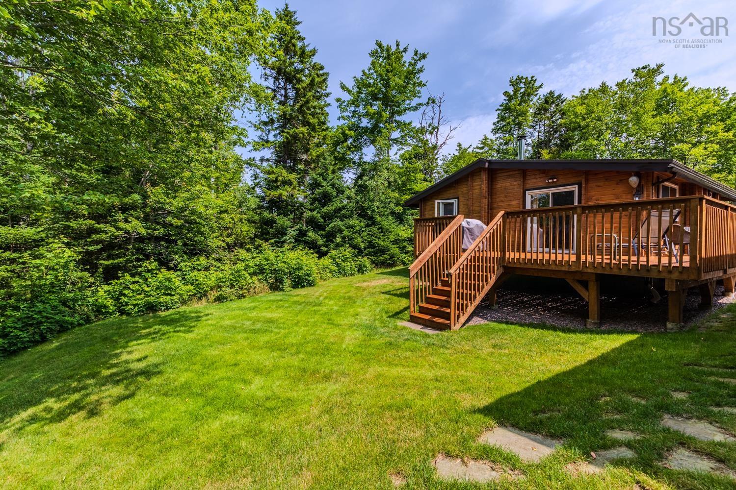 $475,000.00: 293 Greg Rd, Greenfield