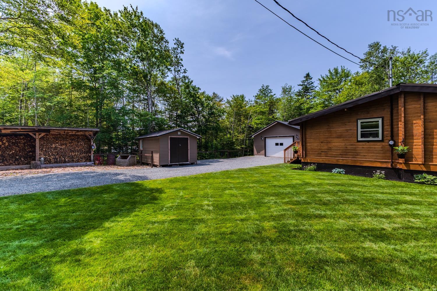 $475,000.00: 293 Greg Rd, Greenfield