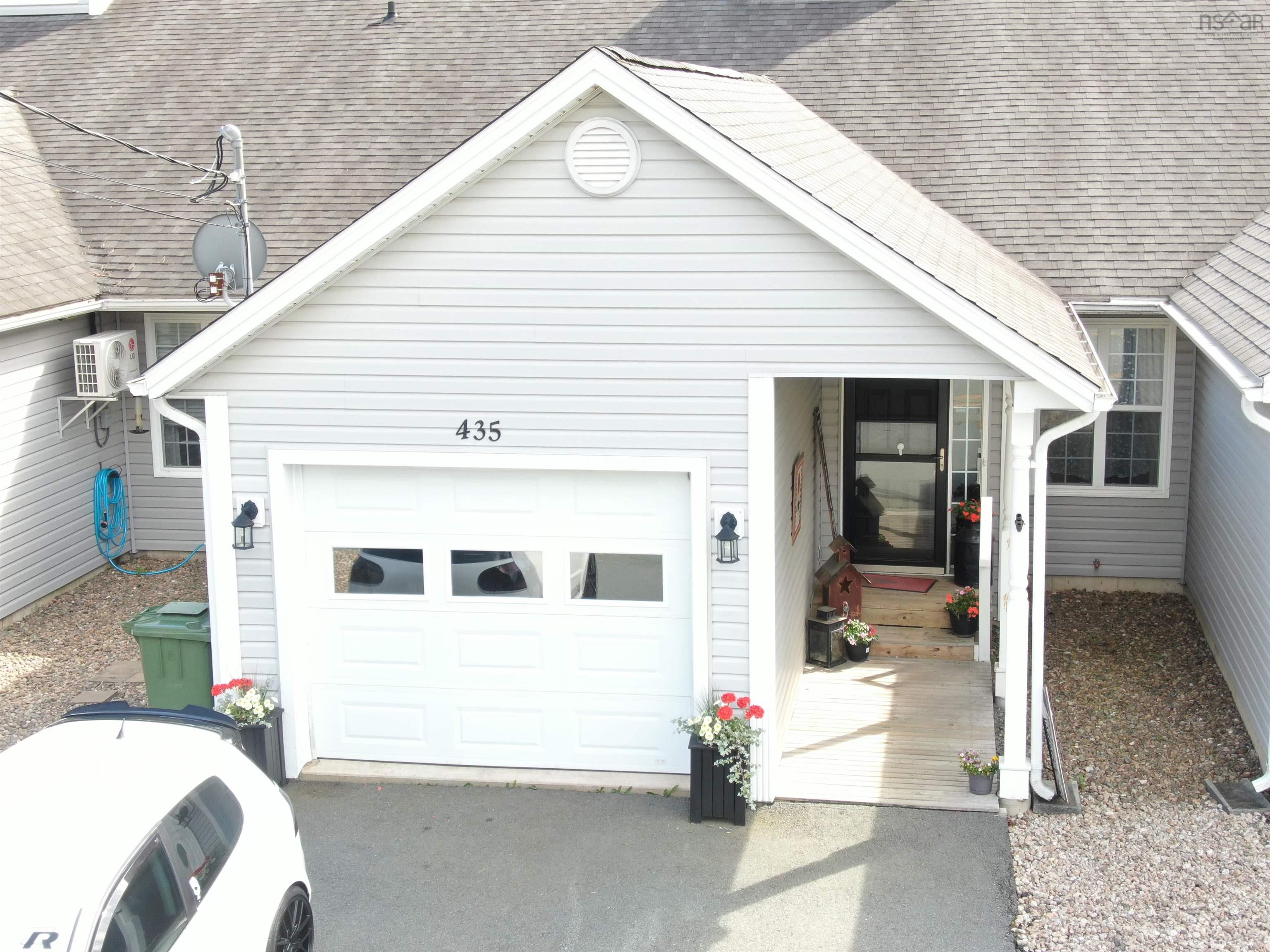 $389,900.00: 435 Glen Allan Drive, Bridgewater