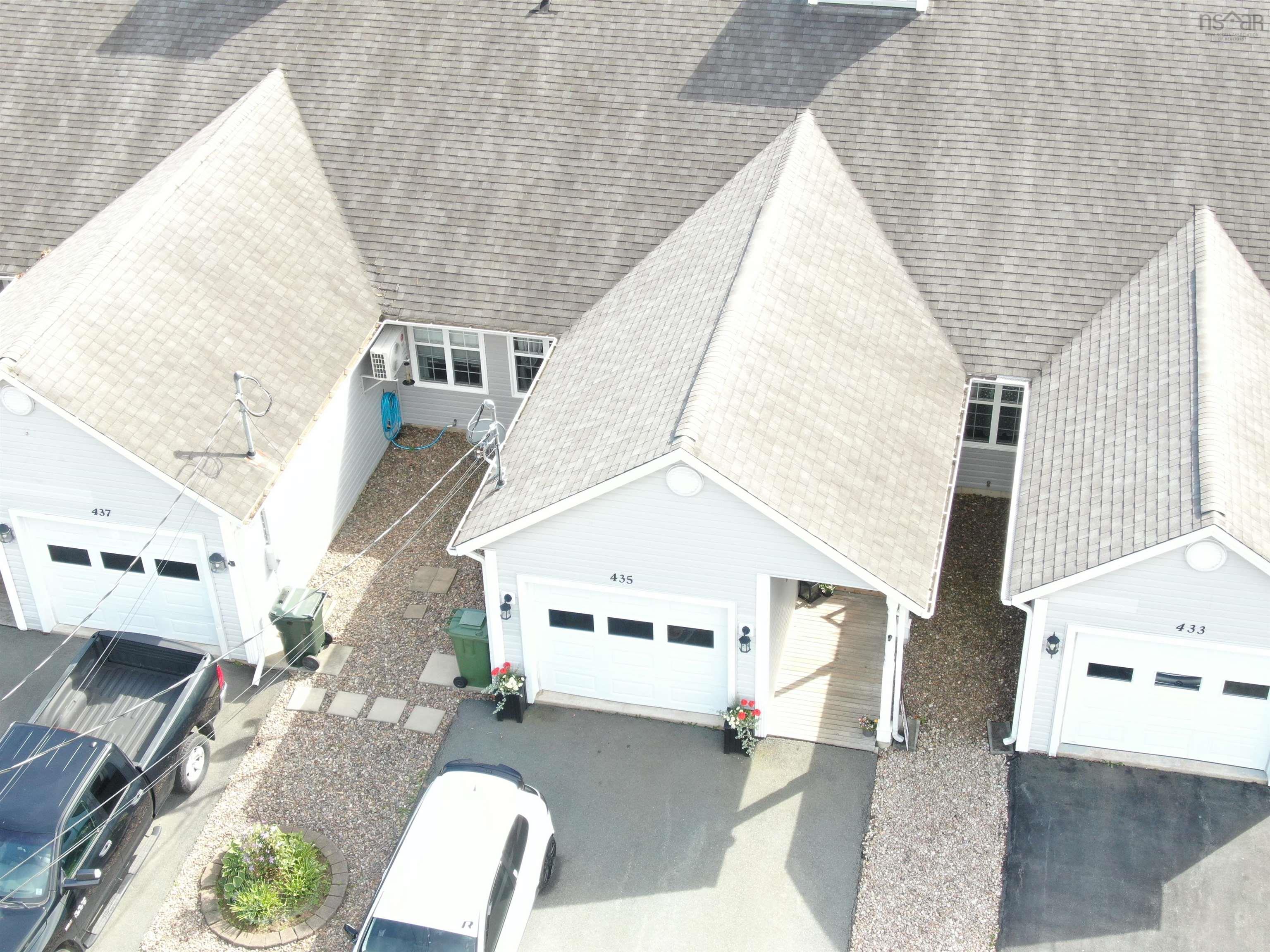 $389,900.00: 435 Glen Allan Drive, Bridgewater