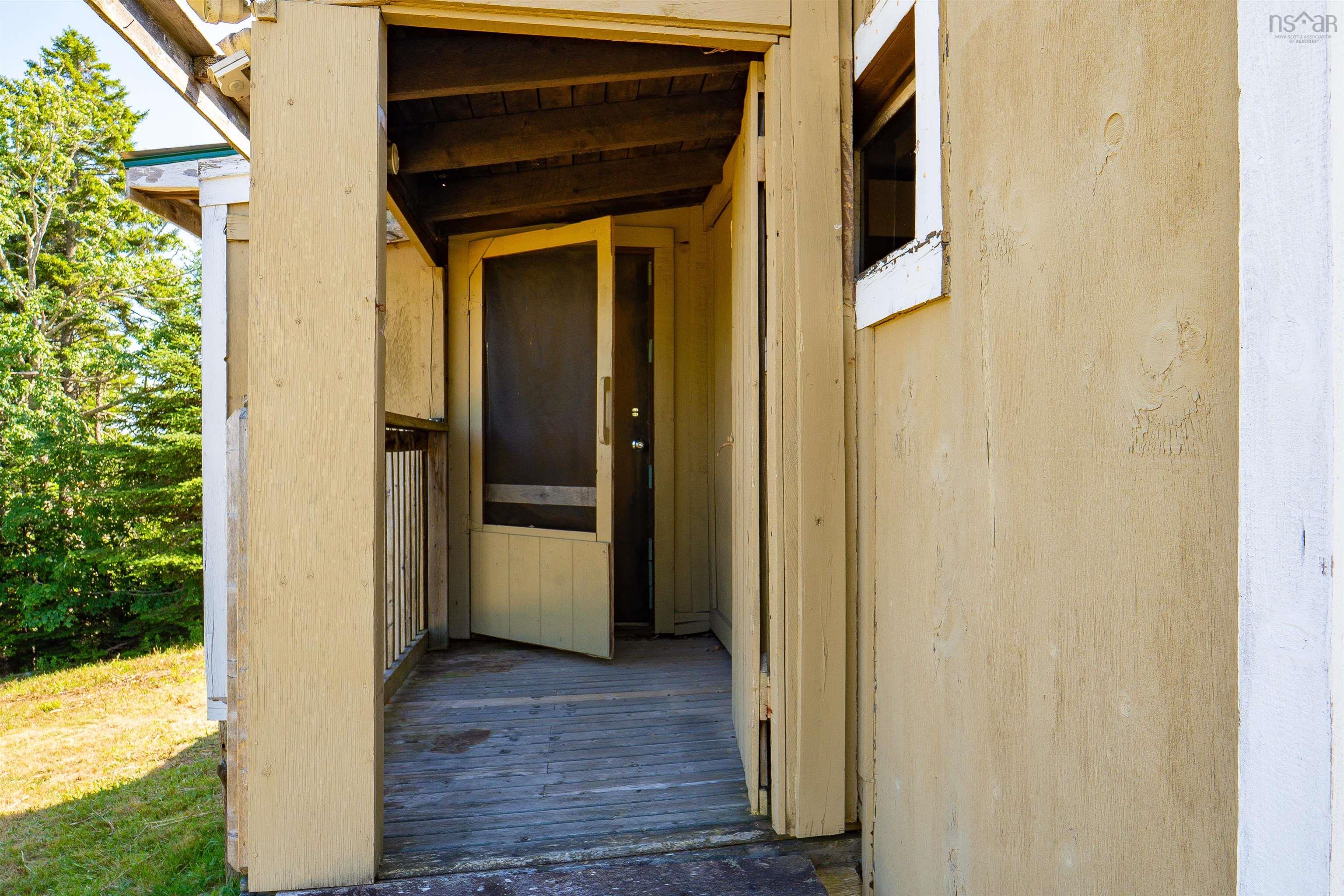 $295,900.00: 1286 Elderkin Road, Apple River