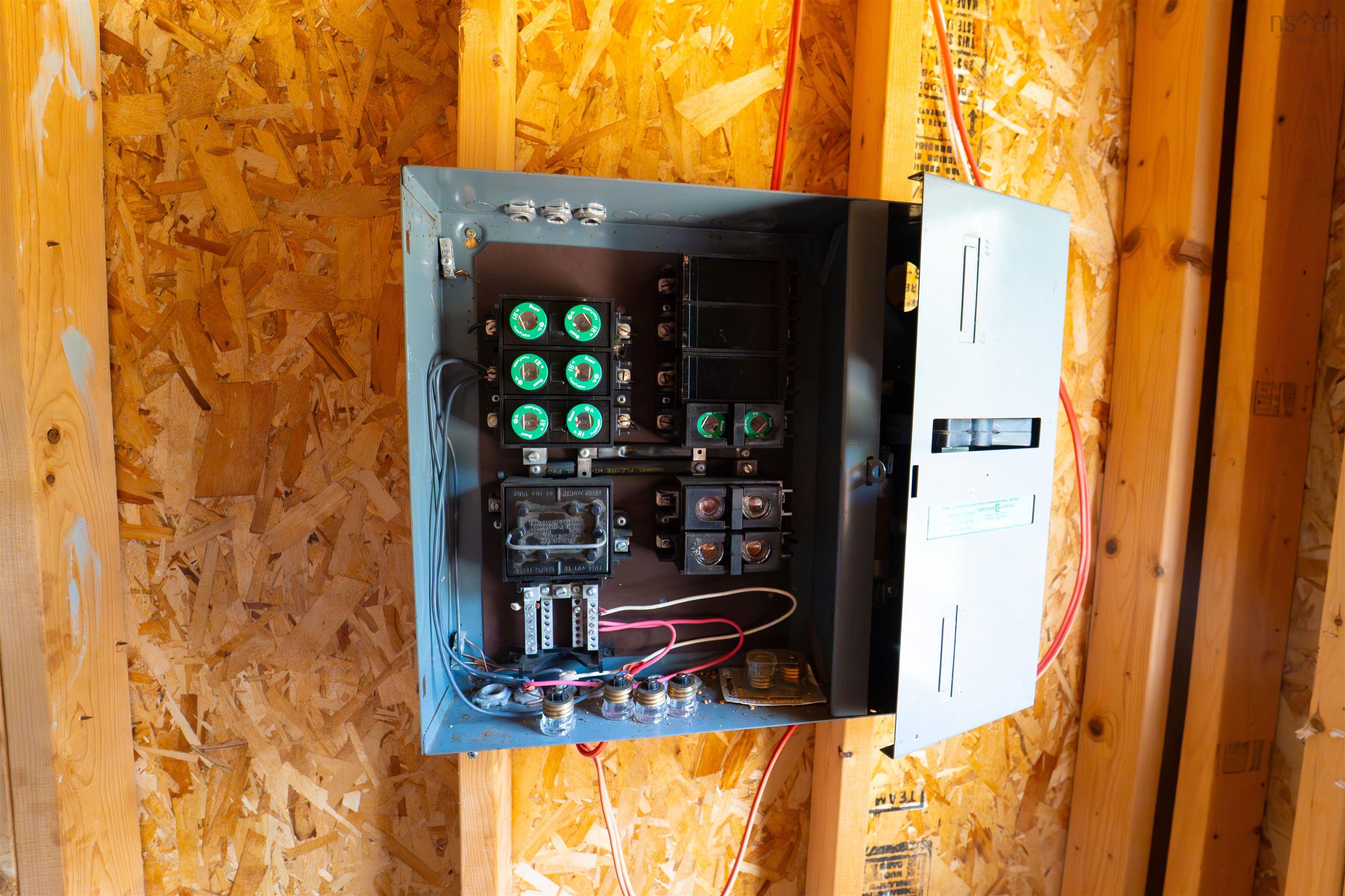 $295,900.00: 1286 Elderkin Road, Apple River