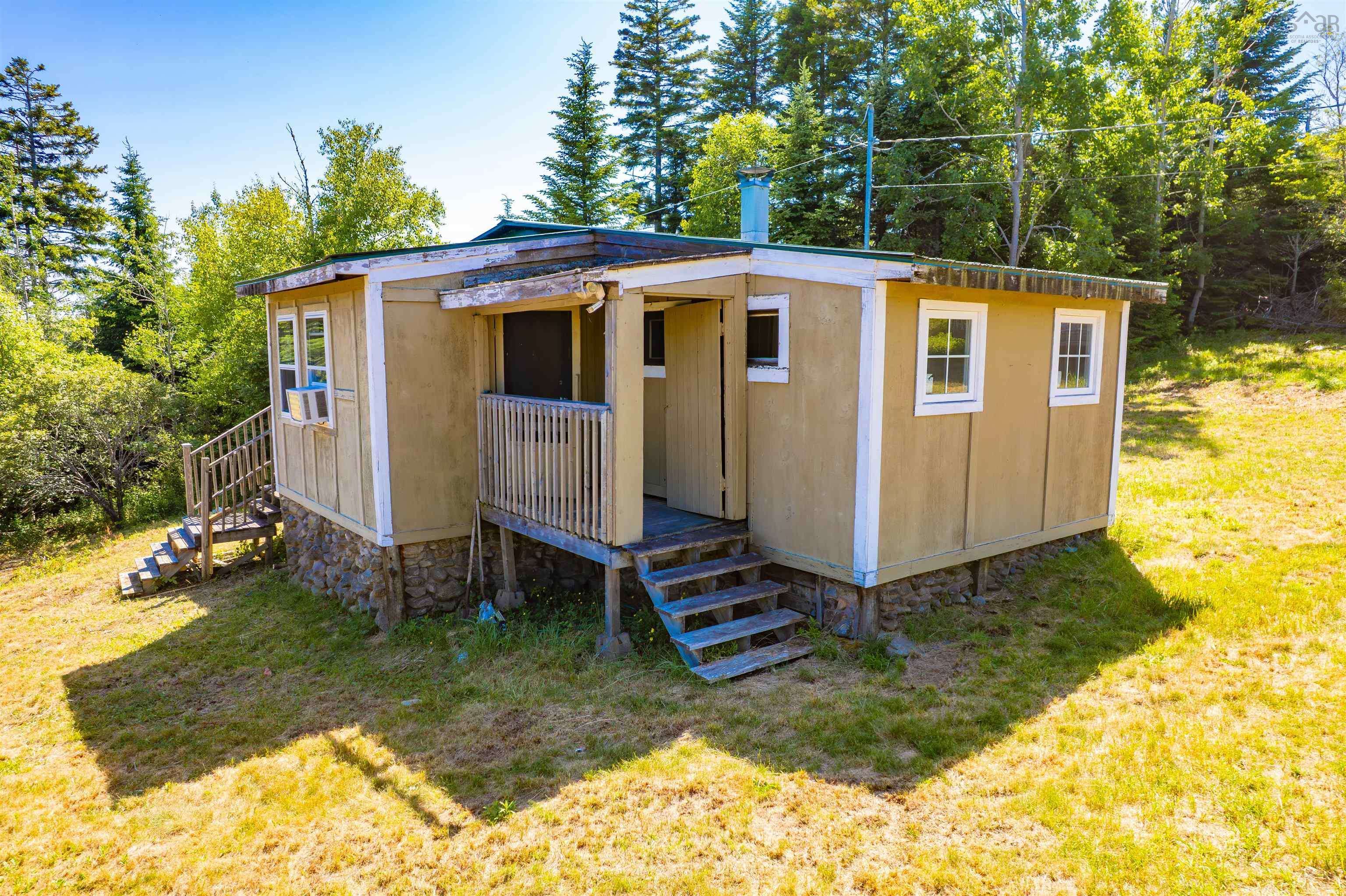 $295,900.00: 1286 Elderkin Road, Apple River