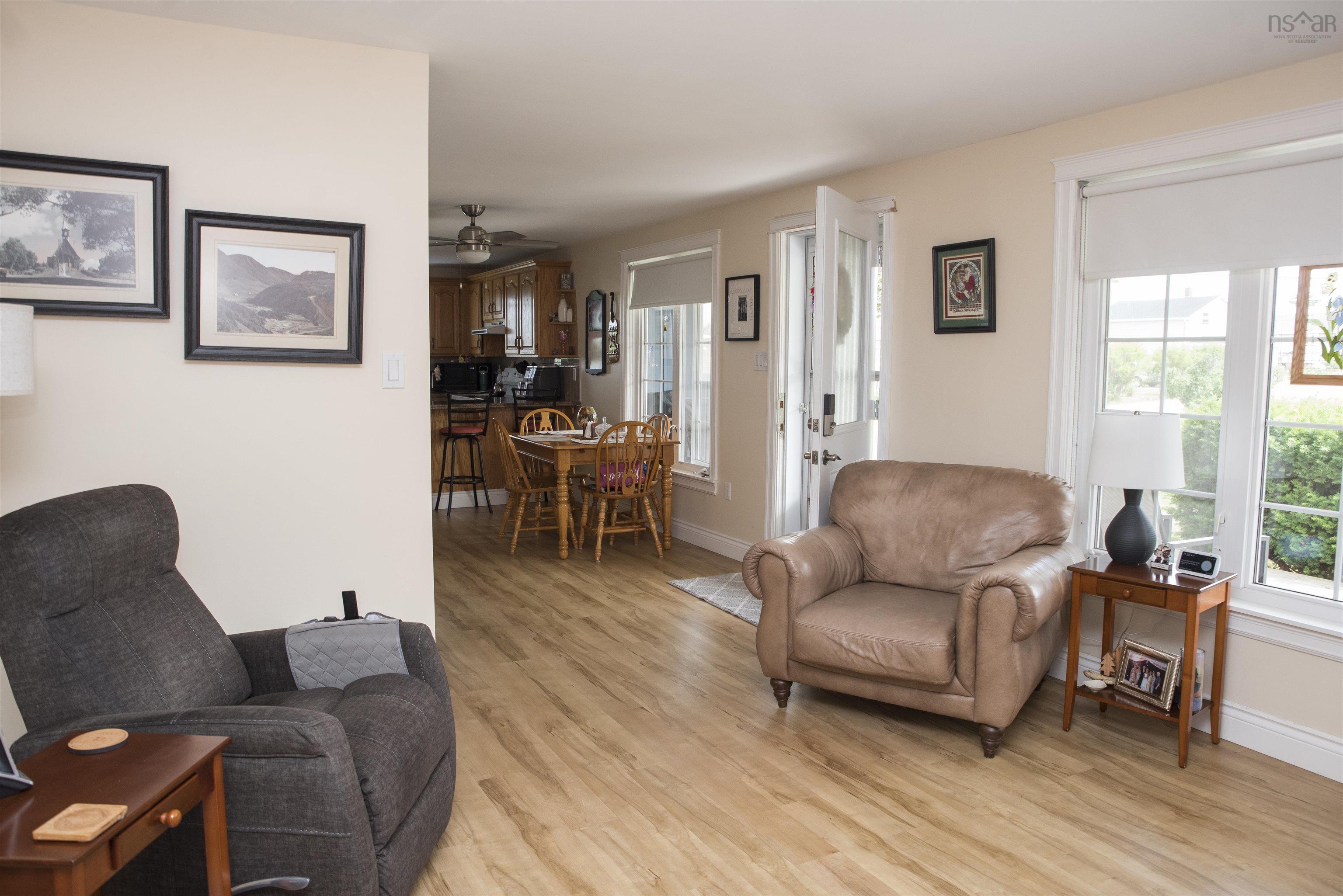 $275,000.00: 43 Lingan Street Street, Dominion