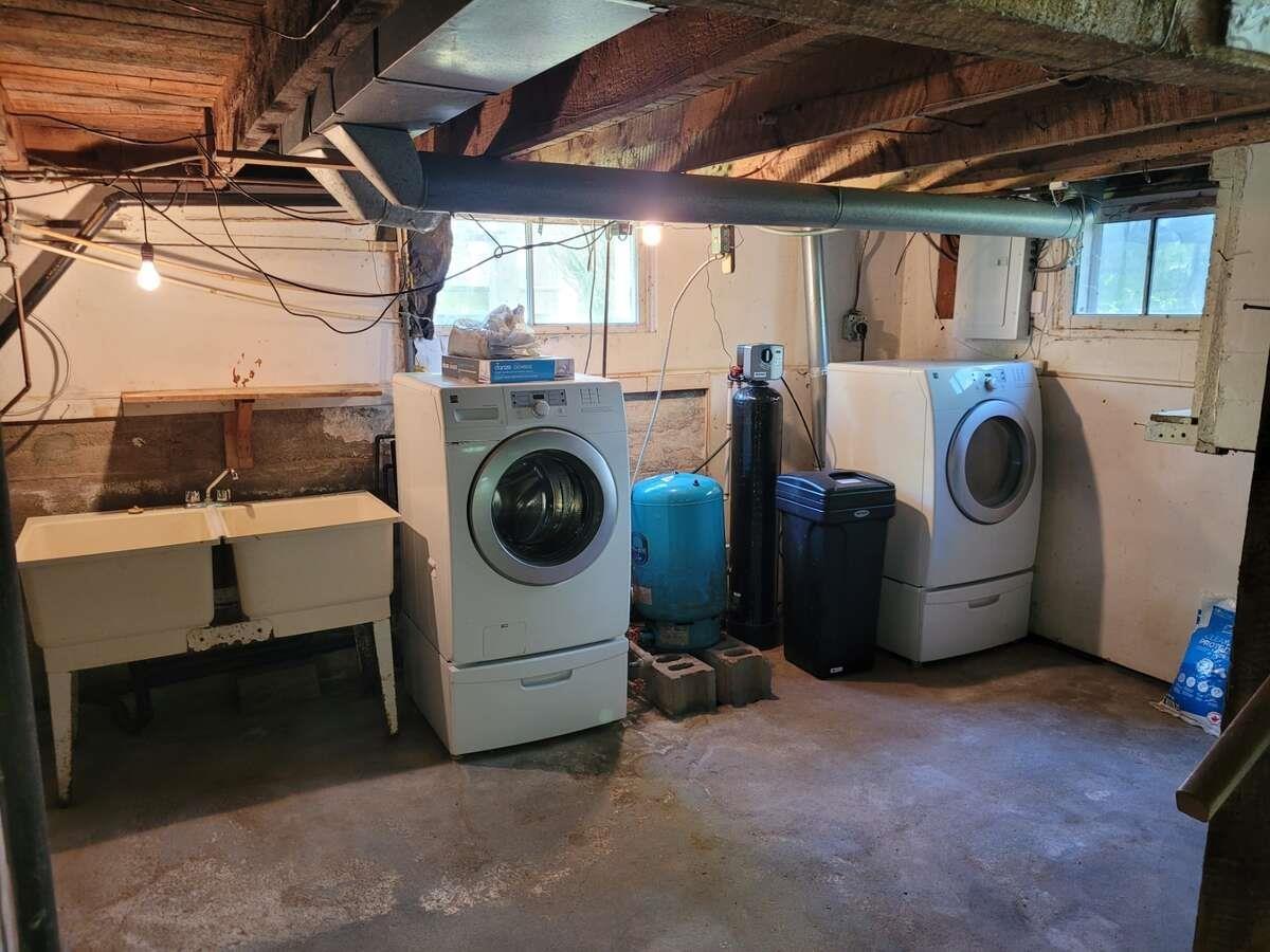 $200,000.00: 2515 Highway 1, Aylesford