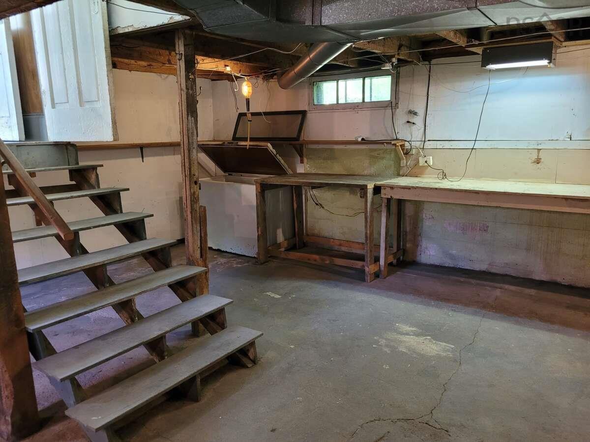 $200,000.00: 2515 Highway 1, Aylesford