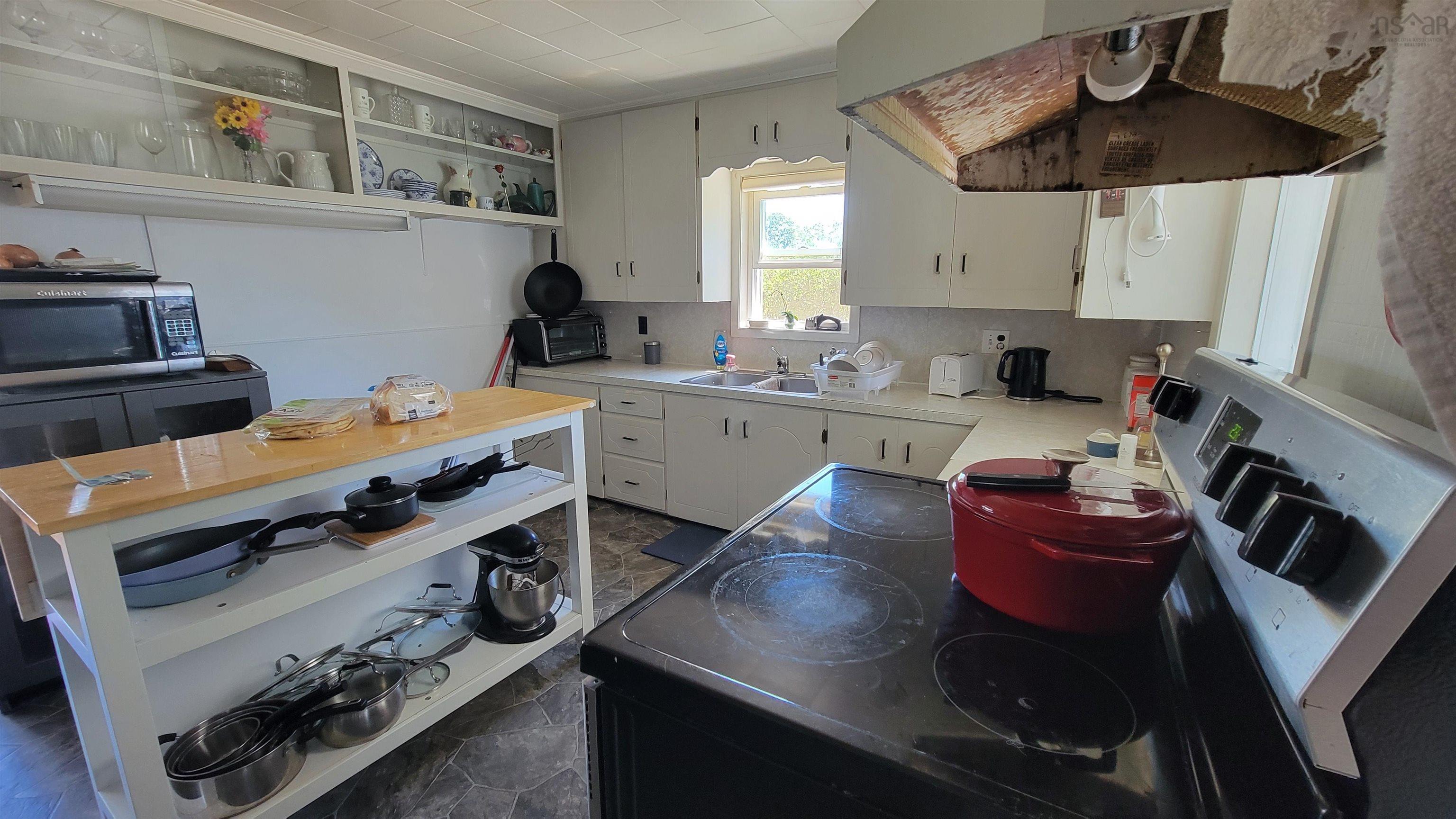 $350,000.00: 486 335 Highway, West Pubnico