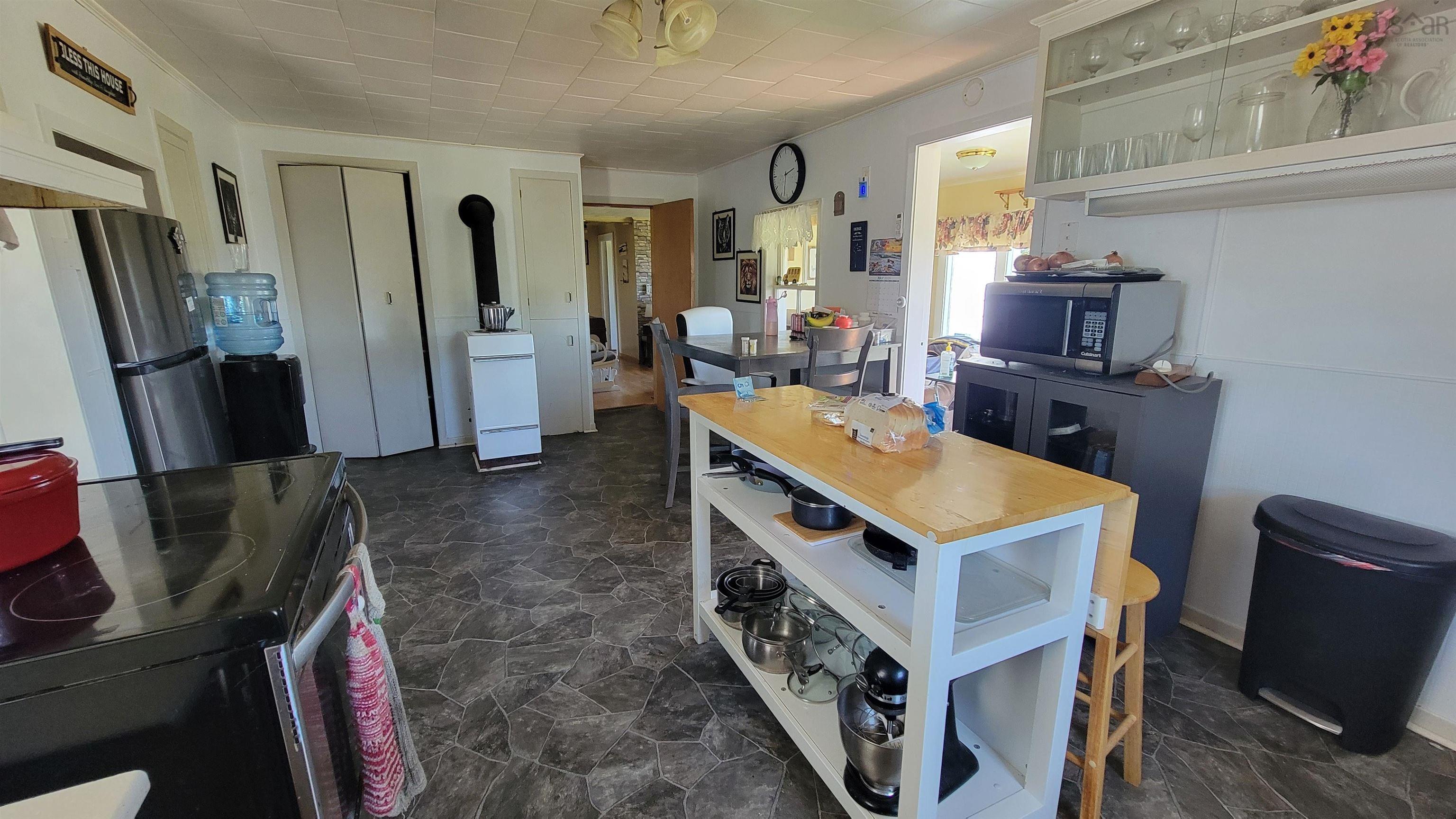 $350,000.00: 486 335 Highway, West Pubnico