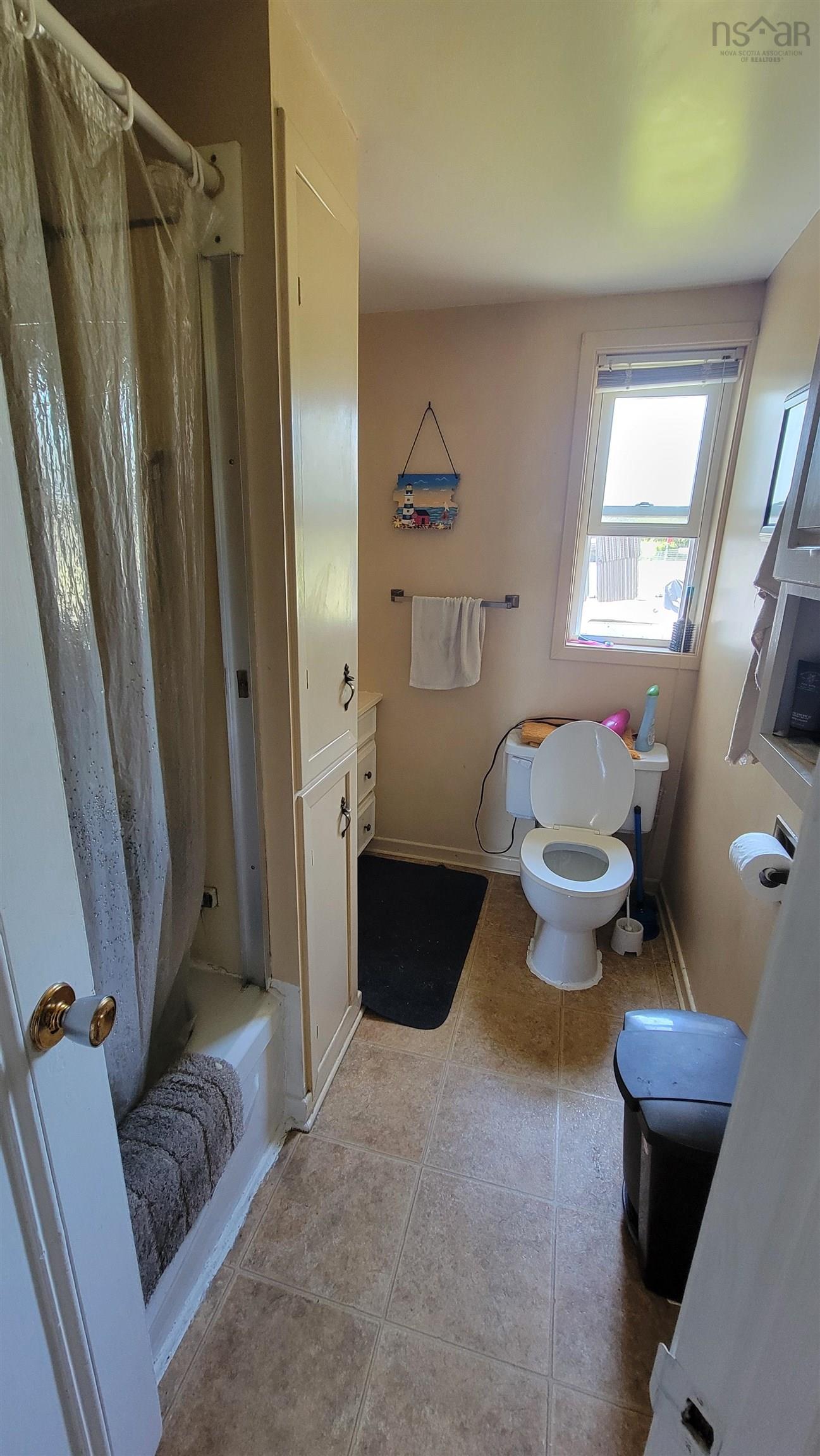 $350,000.00: 486 335 Highway, West Pubnico