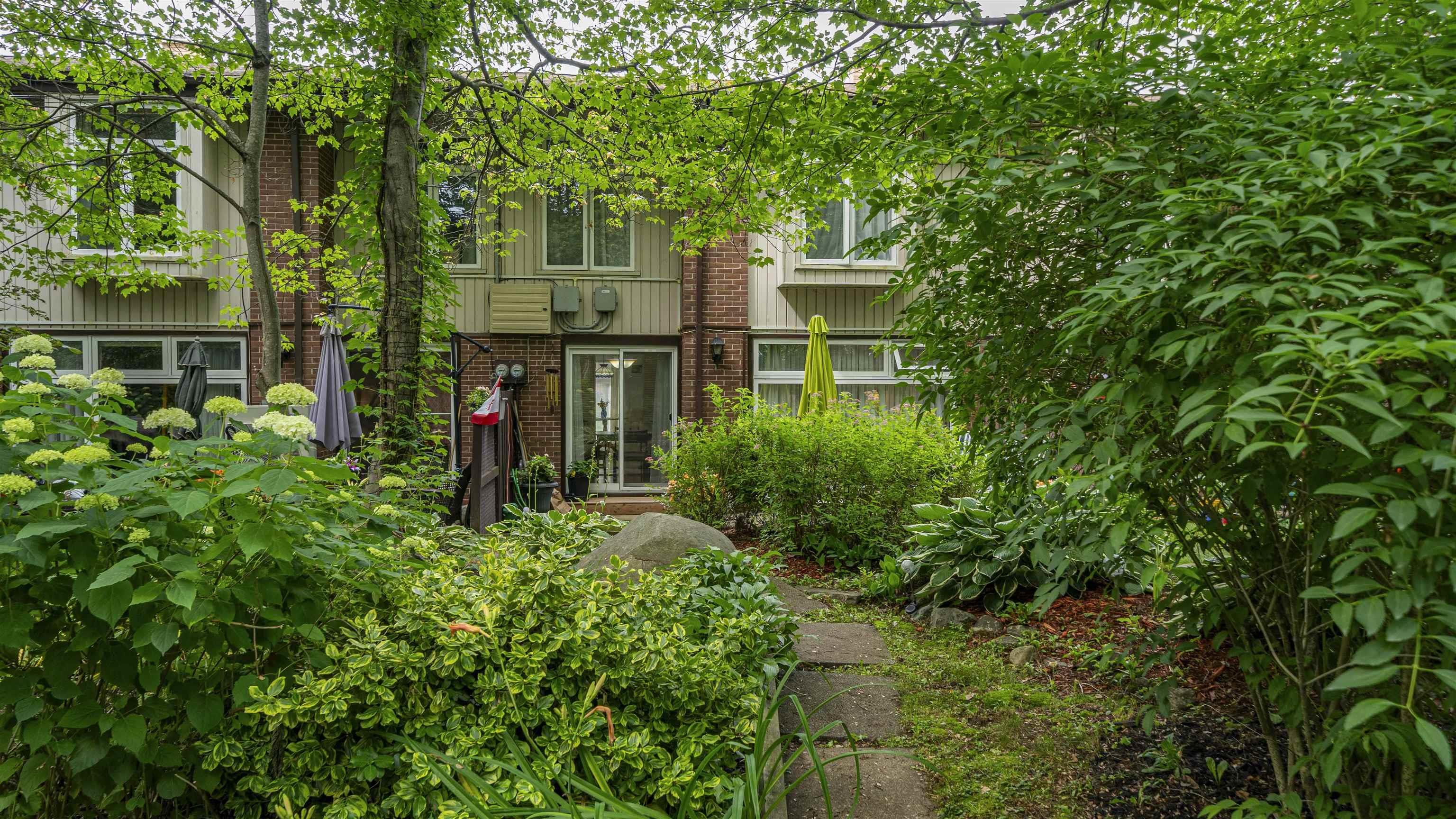 $479,900.00: 38 Garden Court Terrace, Dartmouth