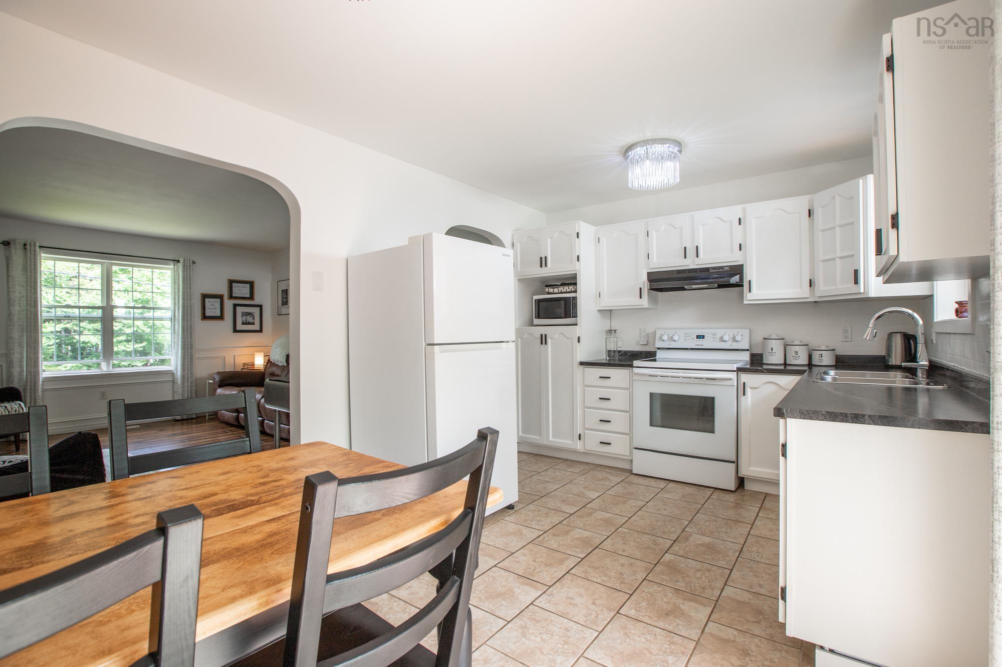 $489,900.00: 245 Springfield Lake Road, Middle Sackville