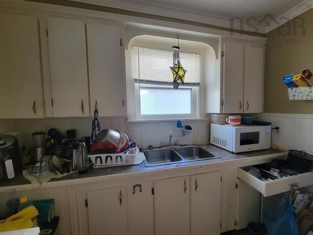 $374,900.00: 59 Pleasant Street, Bridgewater