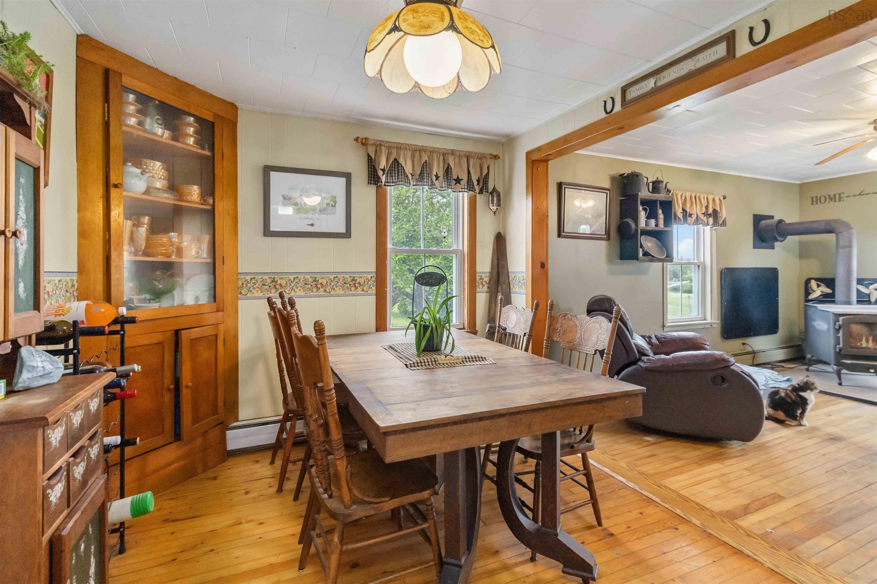 $599,900.00: 417 Penney Road, Upper Northfield