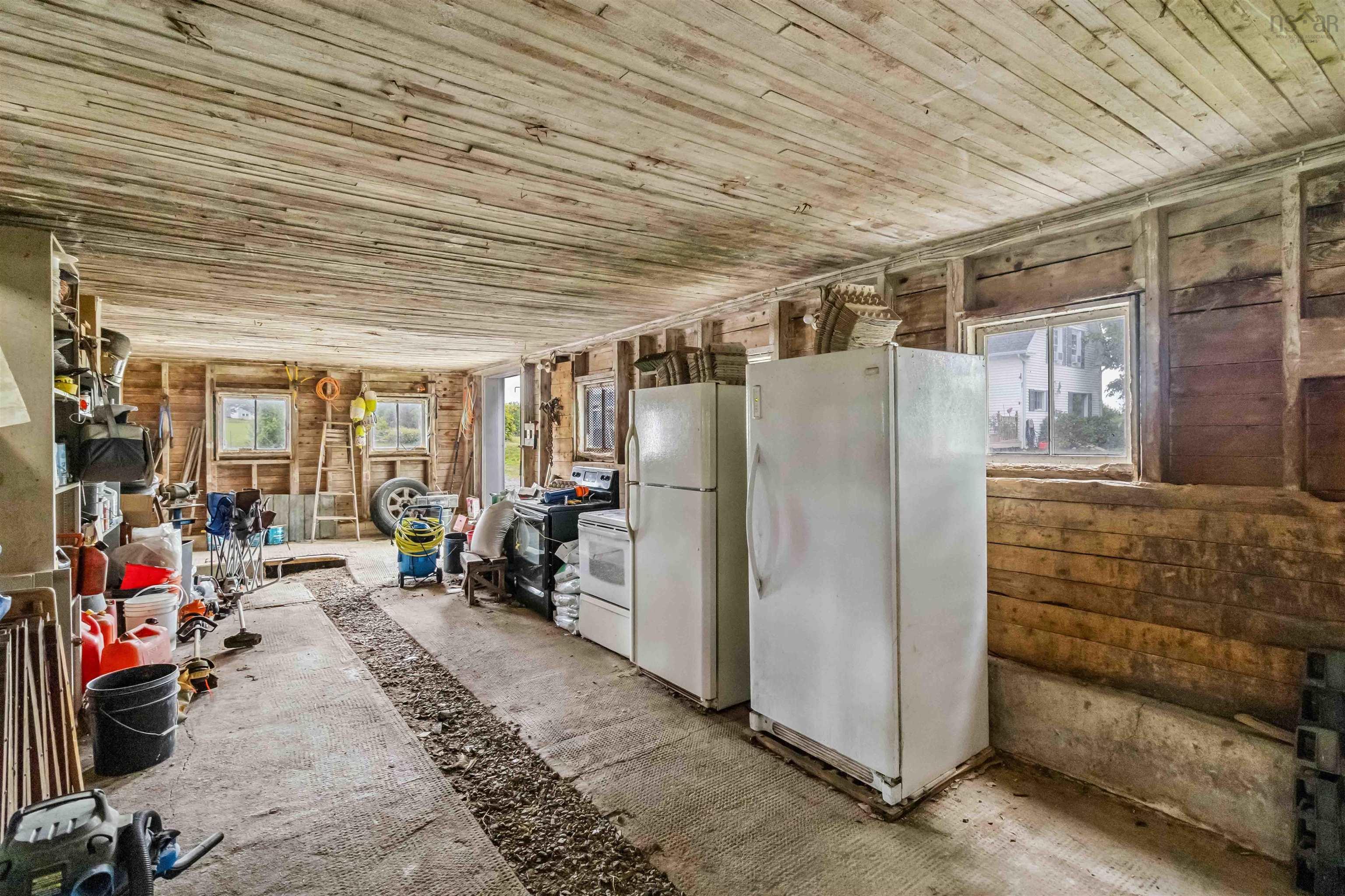 $599,900.00: 417 Penney Road, Upper Northfield