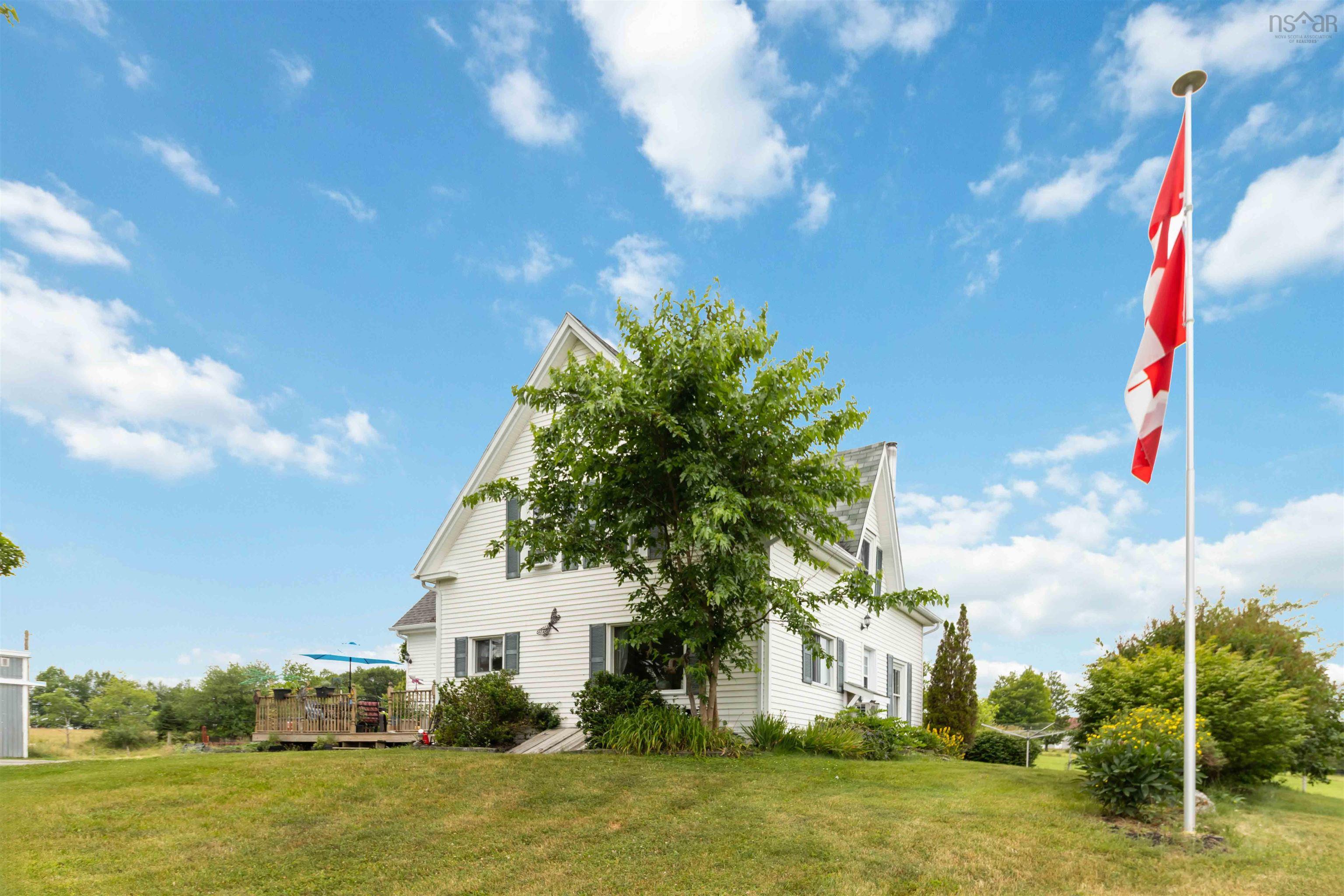 $639,900.00: 417 Penney Road, Upper Northfield