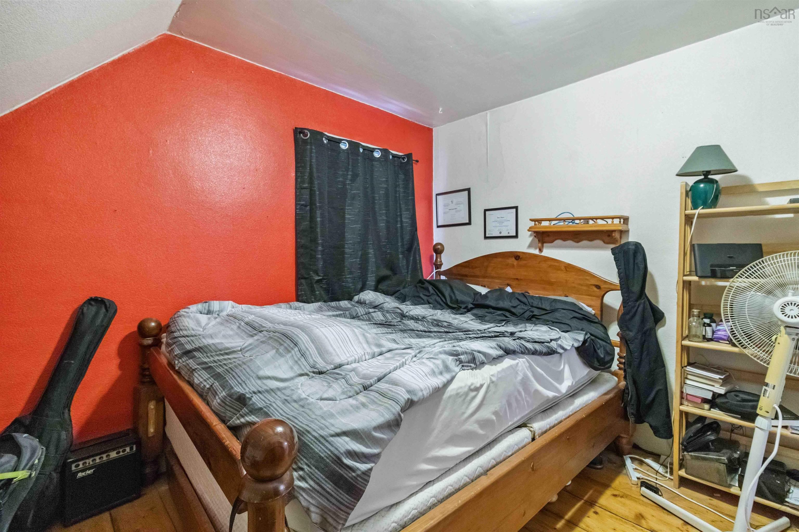 $639,900.00: 417 Penney Road, Upper Northfield