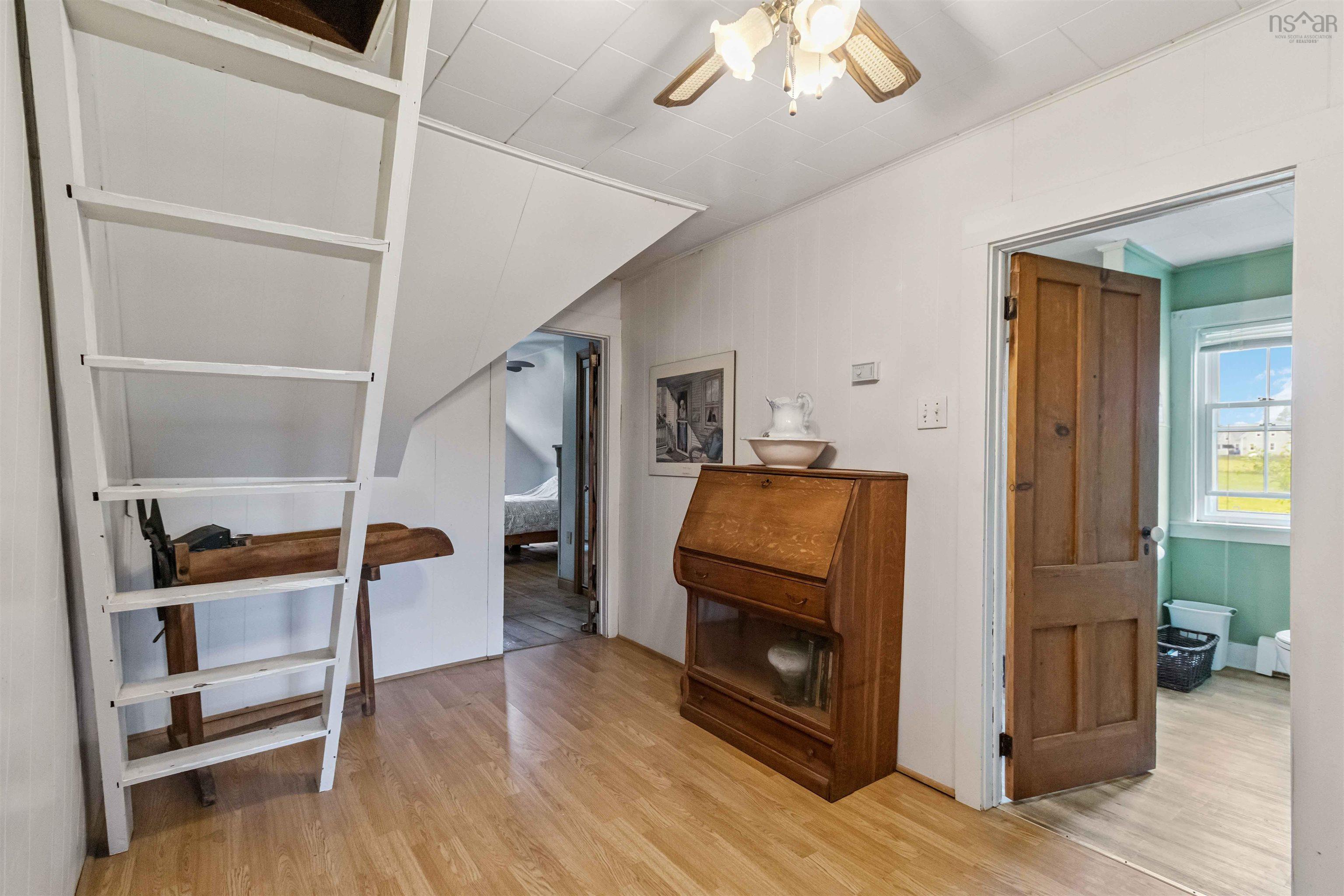 $639,900.00: 417 Penney Road, Upper Northfield