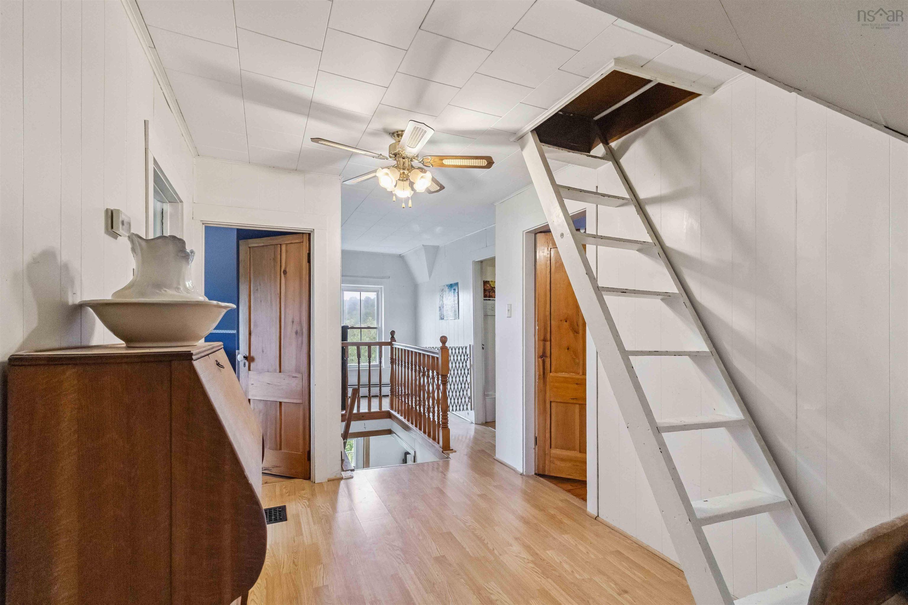 $639,900.00: 417 Penney Road, Upper Northfield