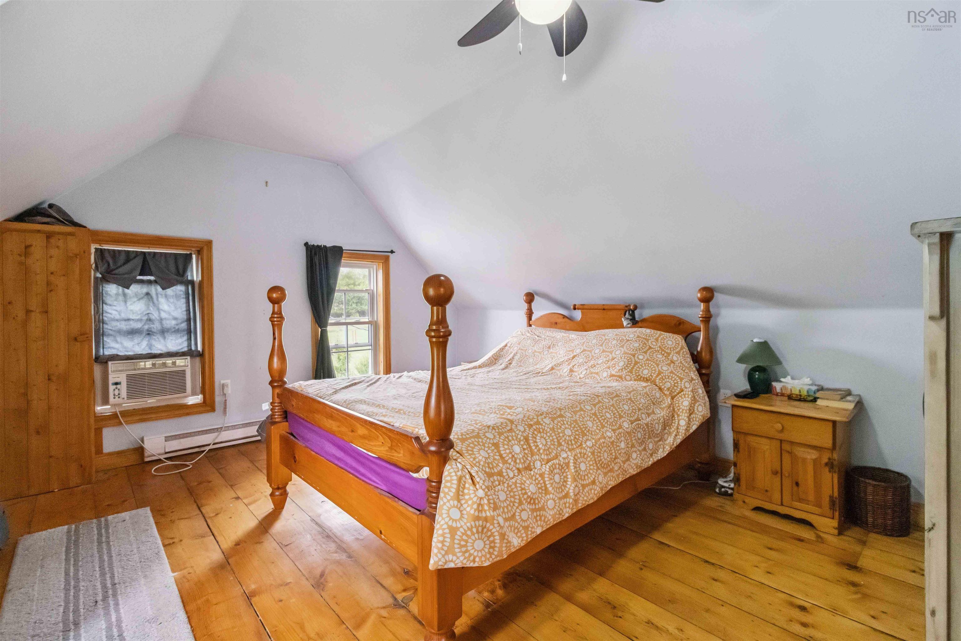 $639,900.00: 417 Penney Road, Upper Northfield