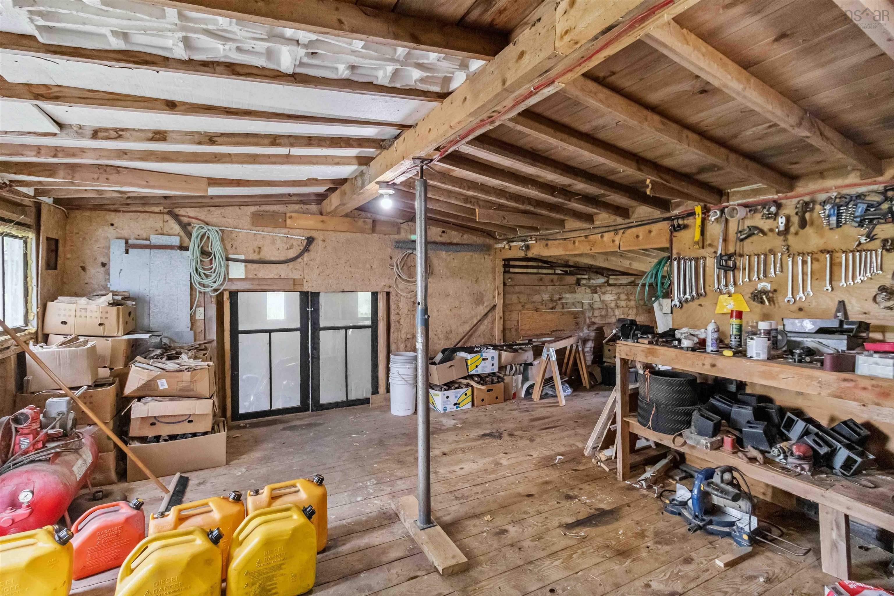 $639,900.00: 417 Penney Road, Upper Northfield