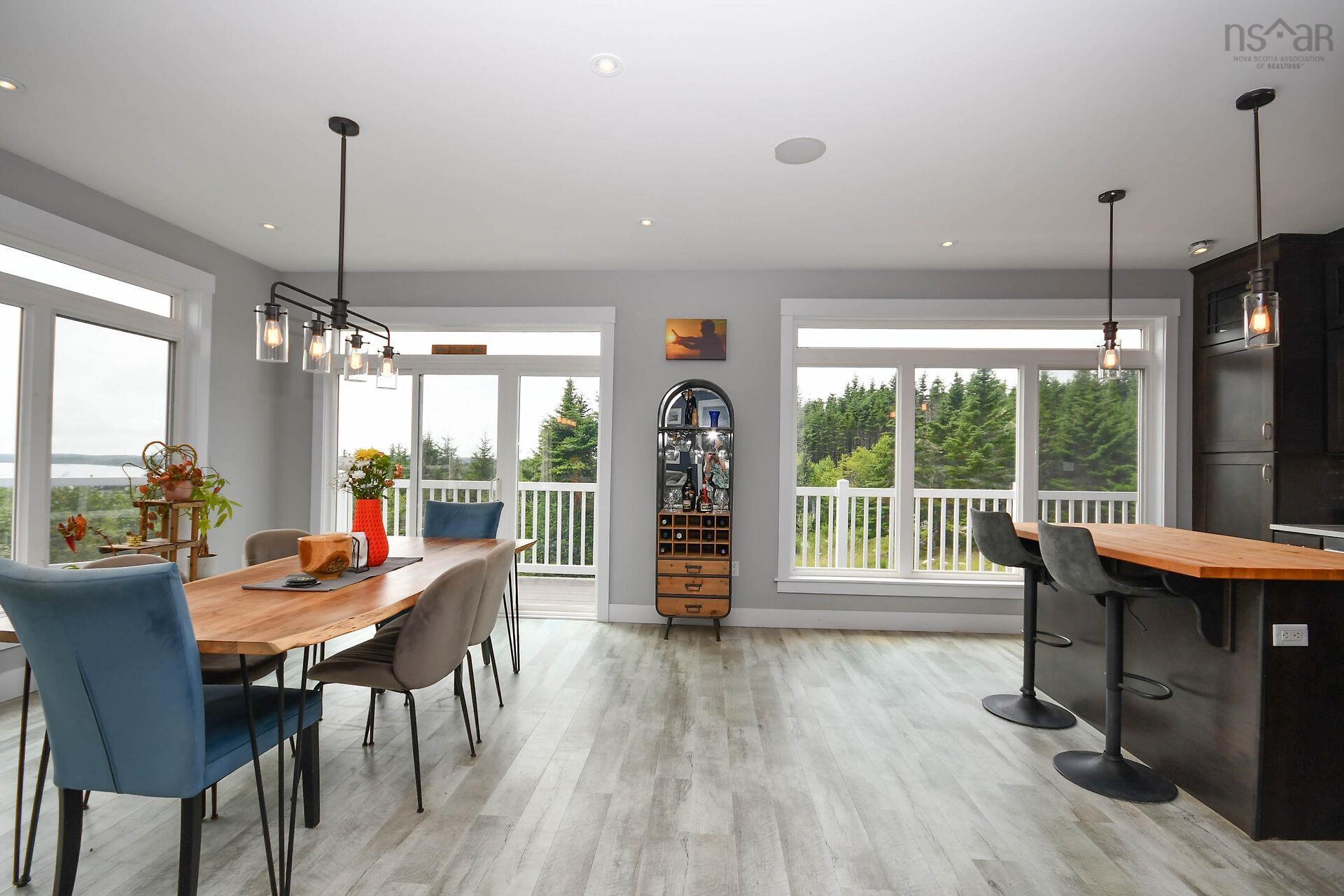 $599,500.00: 54 Old Trunk Road, Oyster Pond