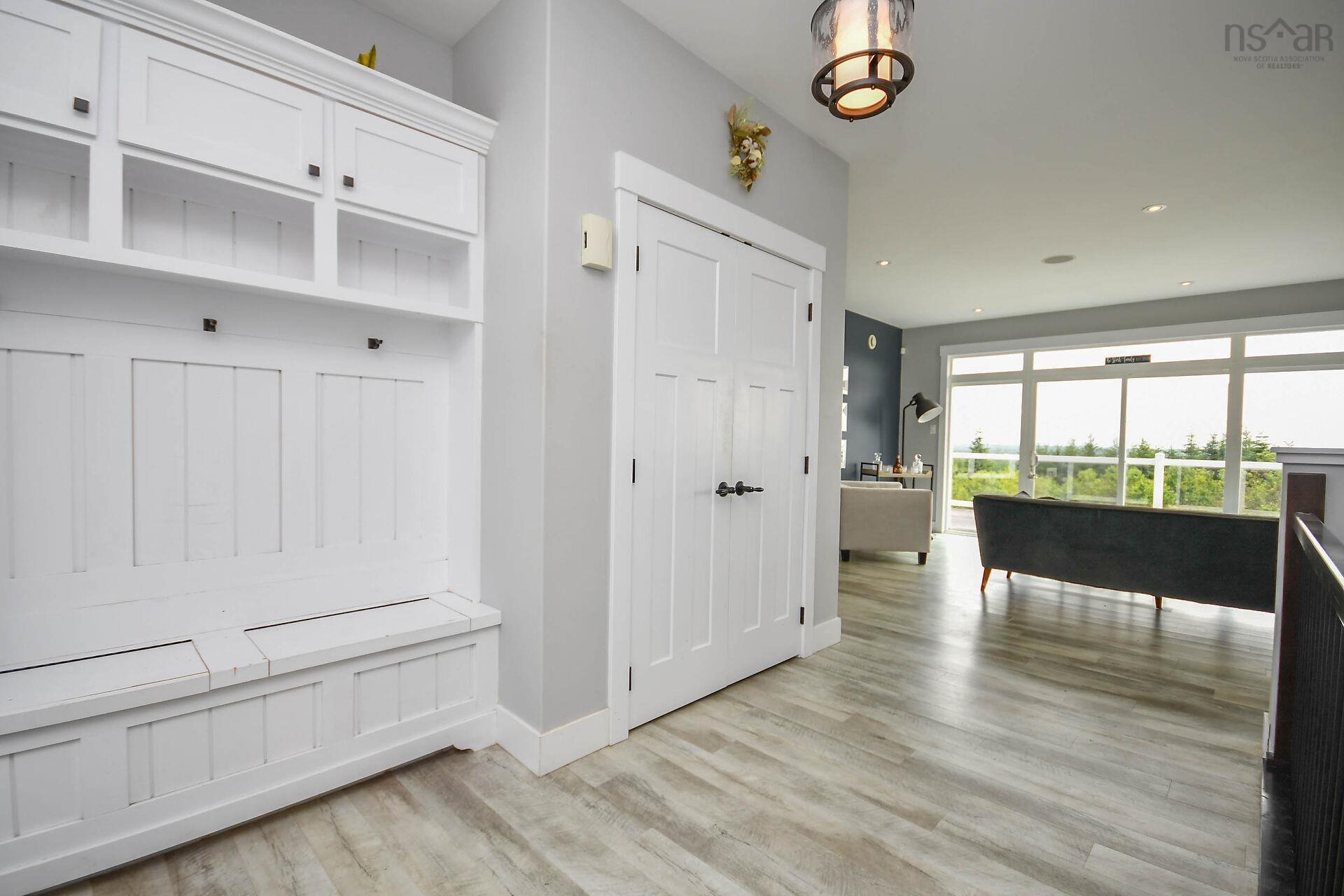 $599,500.00: 54 Old Trunk Road, Oyster Pond