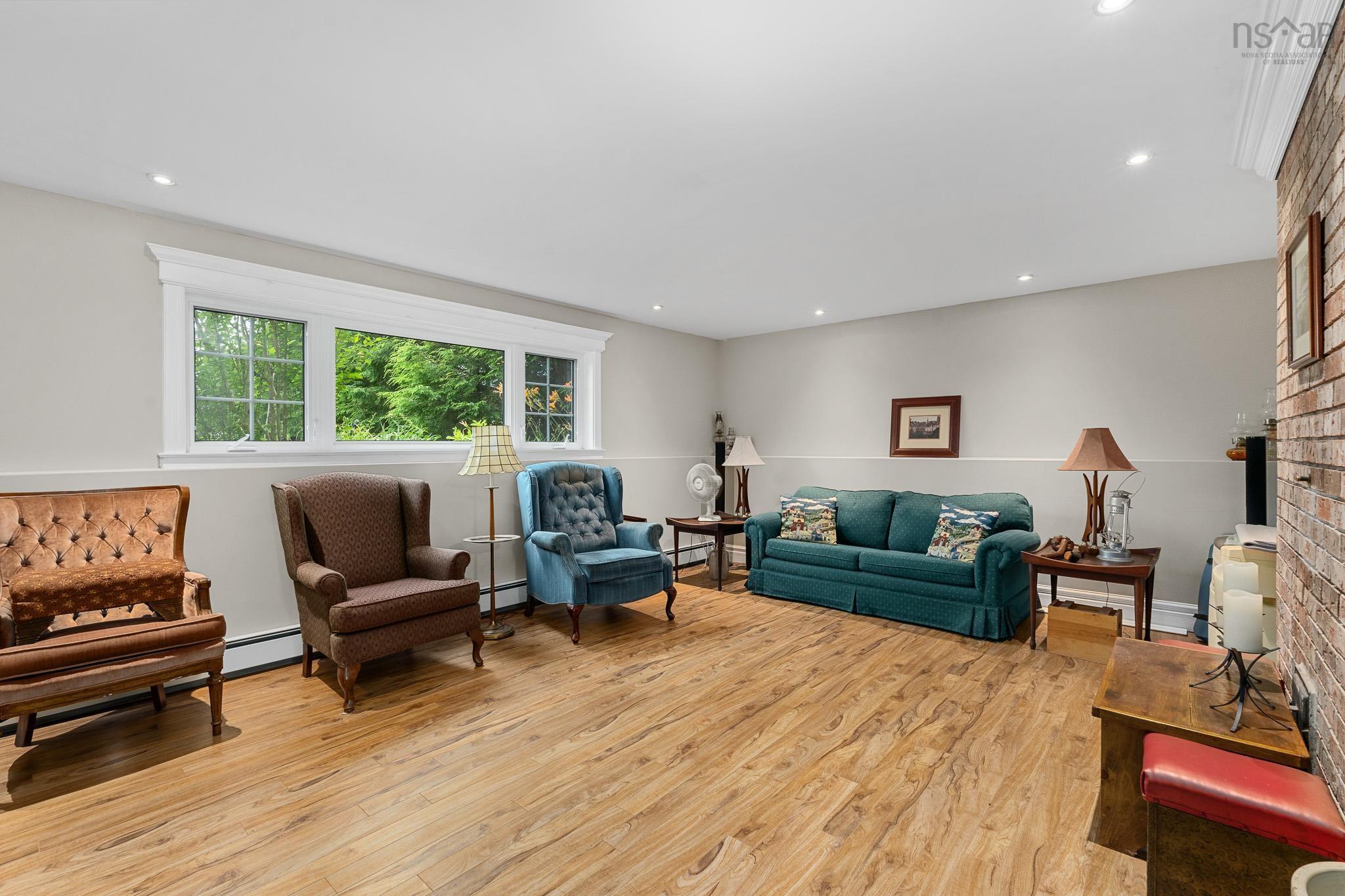 $599,900.00: 576 Lakeview Avenue, Middle Sackville