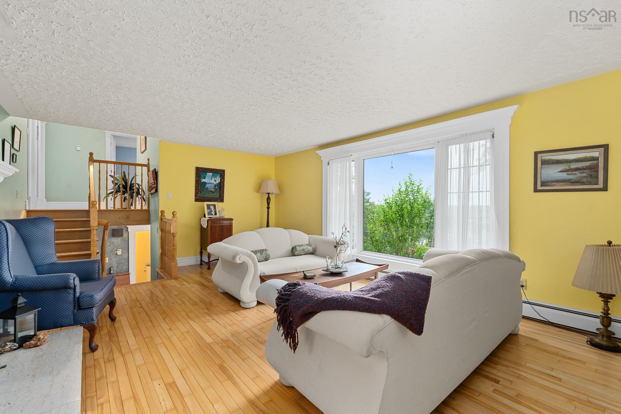 $599,900.00: 576 Lakeview Avenue, Middle Sackville