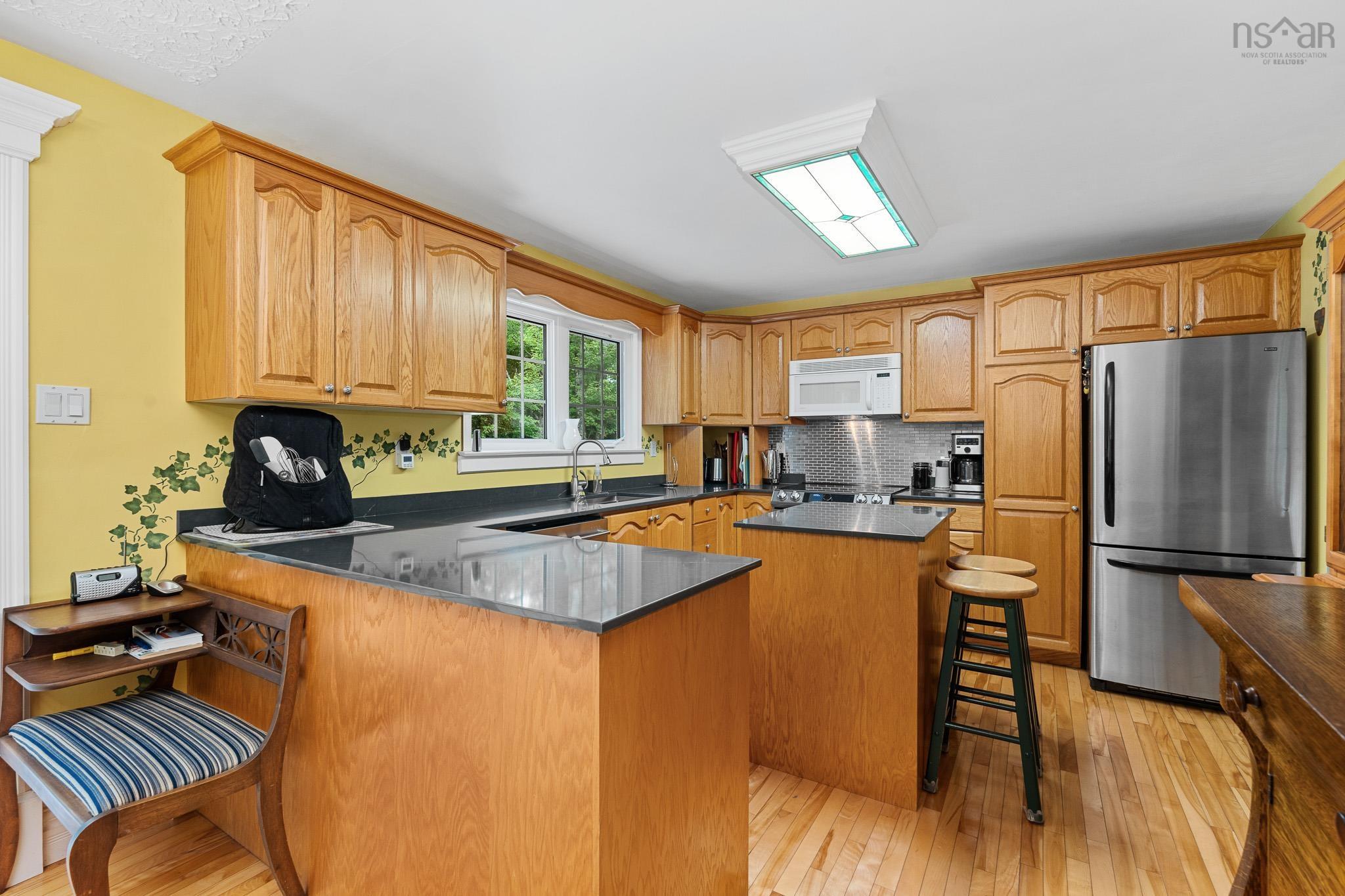 $599,900.00: 576 Lakeview Avenue, Middle Sackville