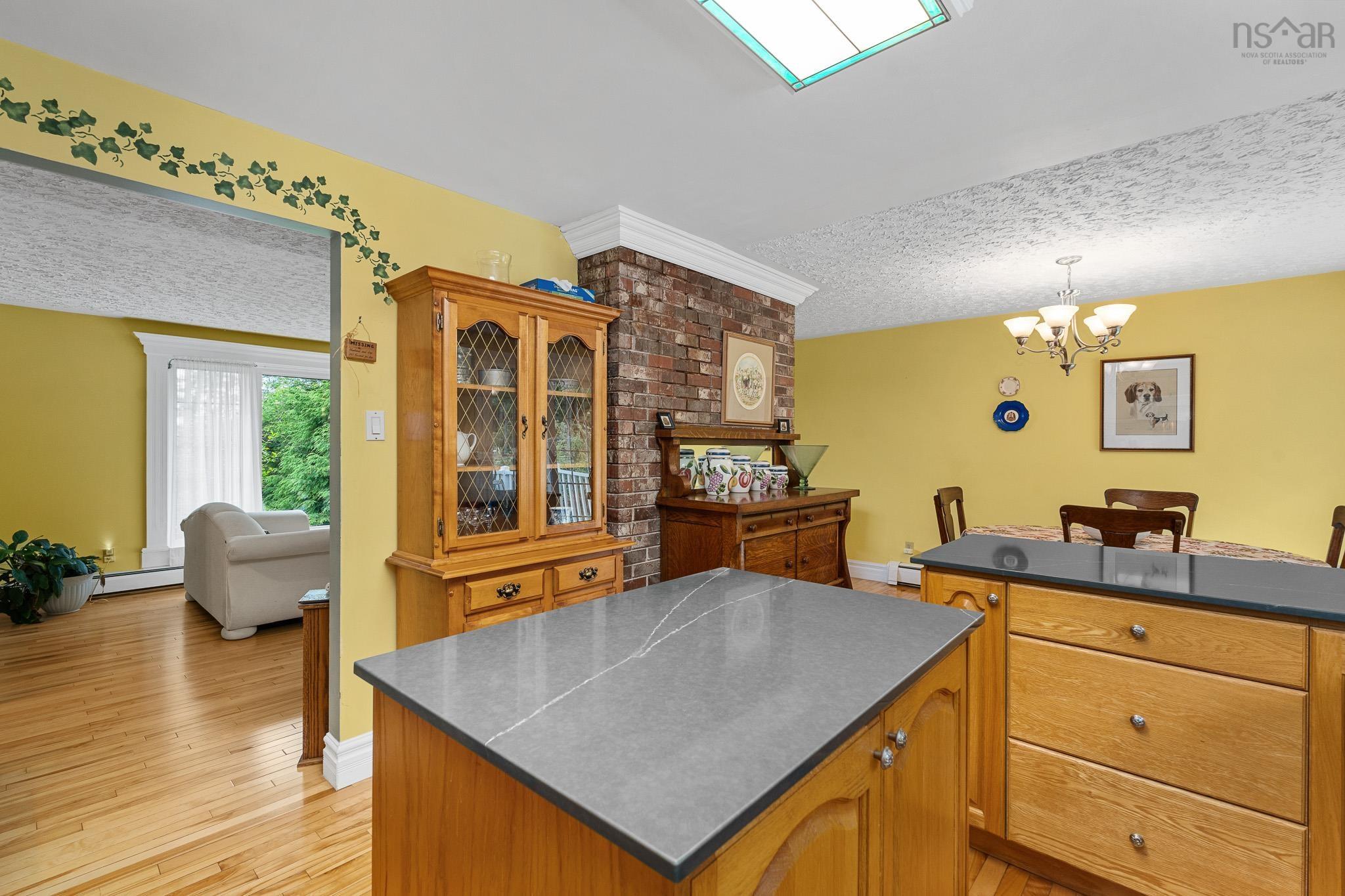 $599,900.00: 576 Lakeview Avenue, Middle Sackville