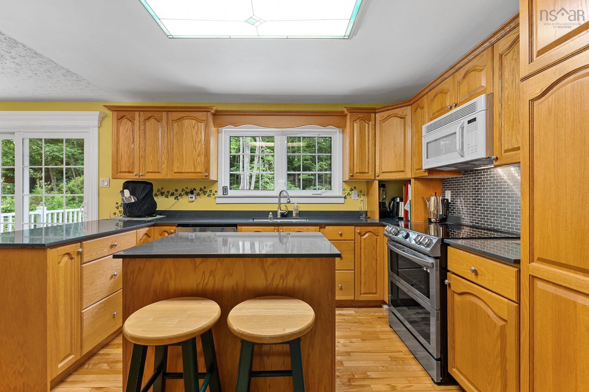 $599,900.00: 576 Lakeview Avenue, Middle Sackville