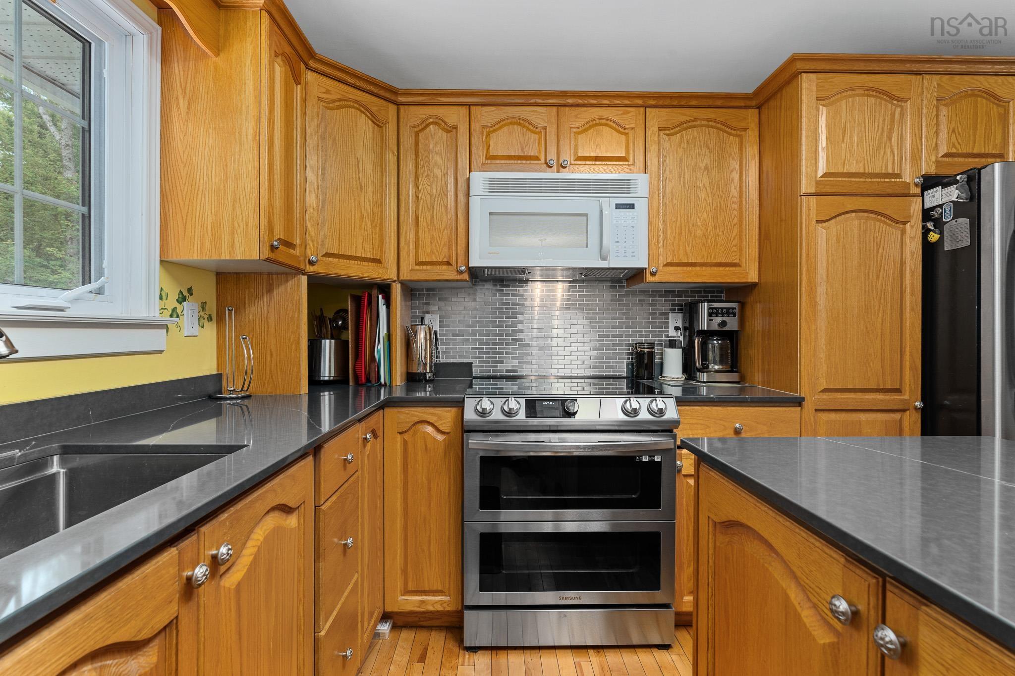 $599,900.00: 576 Lakeview Avenue, Middle Sackville