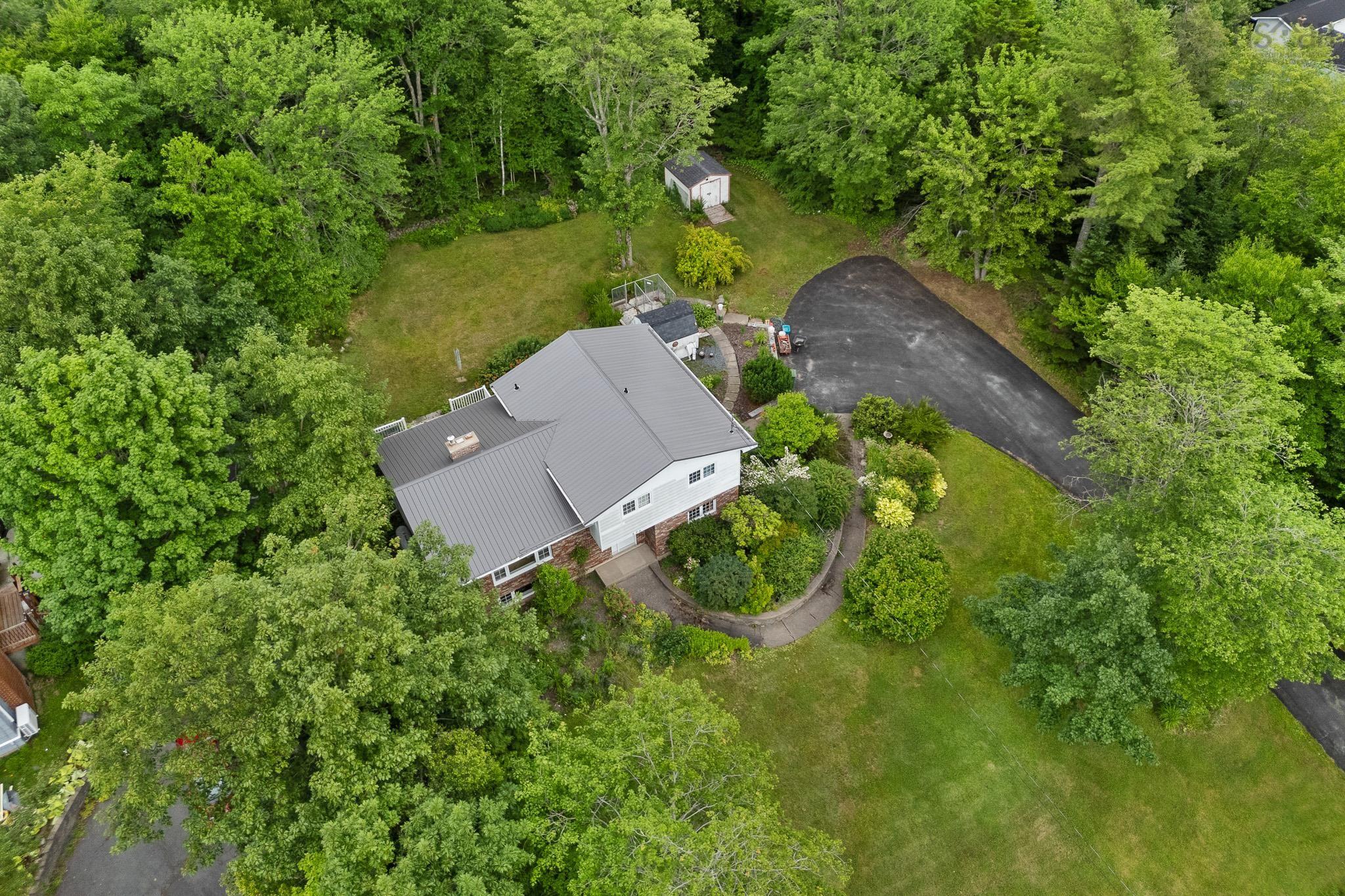 $599,900.00: 576 Lakeview Avenue, Middle Sackville