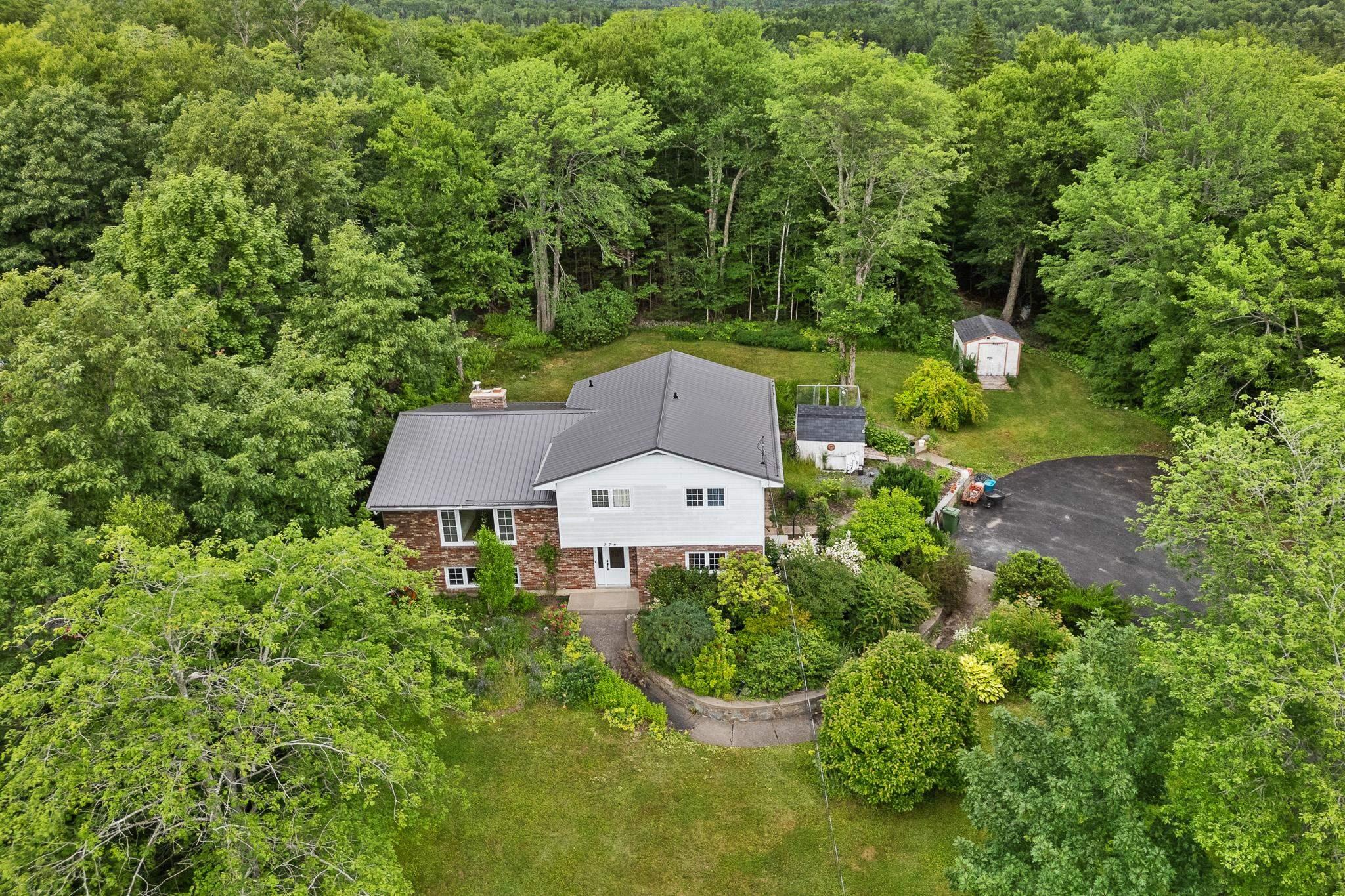 $599,900.00: 576 Lakeview Avenue, Middle Sackville